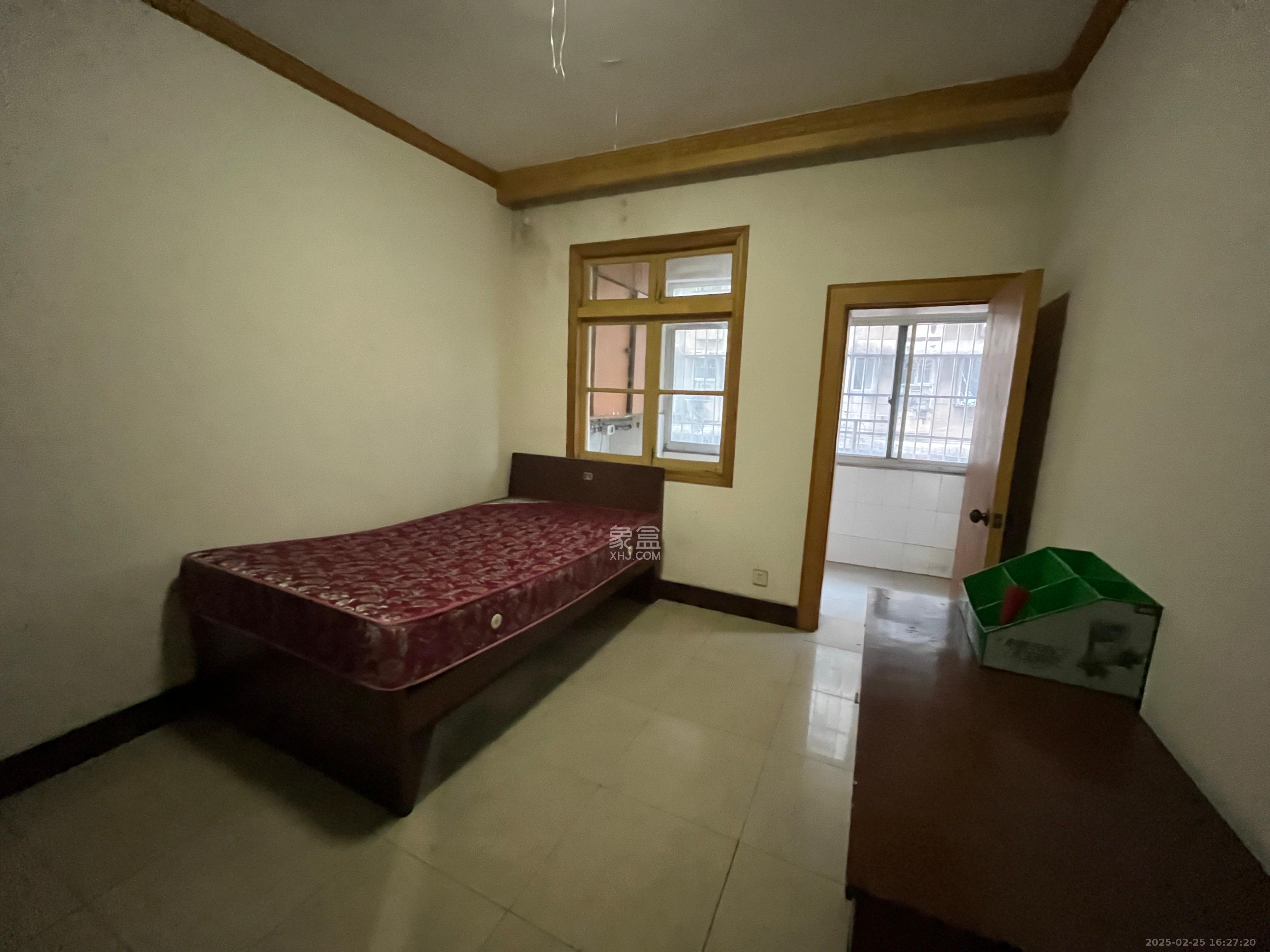 中建五局信和苑四区  2室2厅1卫    1300.0元/月 中建五局信和苑四区  2室2厅1卫    1300.0元/月室内图