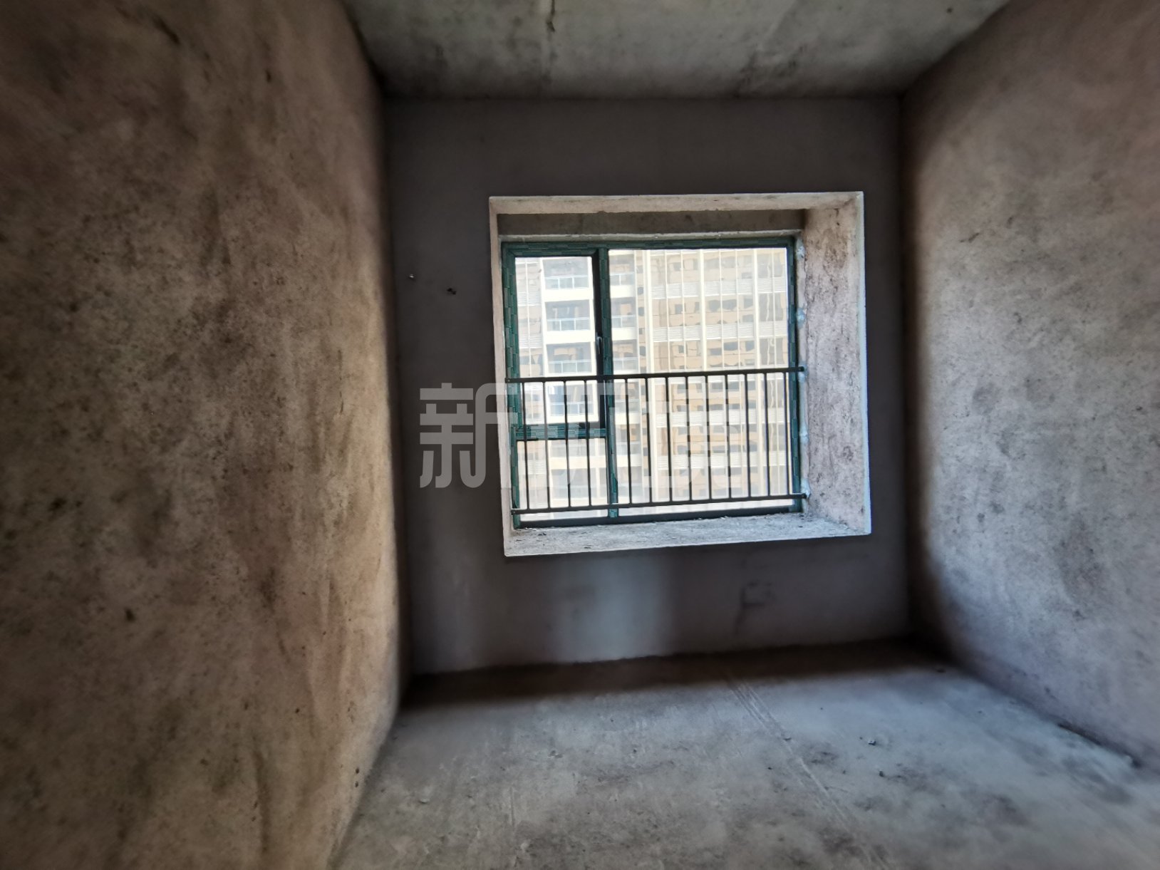 天门中央广场 4室2厅2卫 83.0万 天门中央广场 4室2厅2卫 83.0万客厅