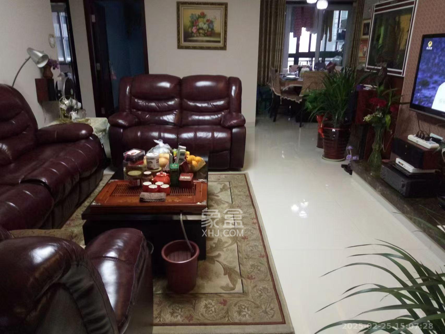 嘉宇盛世华章 3室2厅2卫 3800.0元/月 嘉宇盛世华章 3室2厅2卫 3800.0元/月室内图