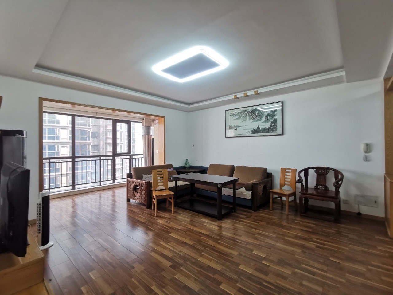 大同芙蓉 4室2厅1卫 105.0万 大同芙蓉 4室2厅1卫 105.0万客厅