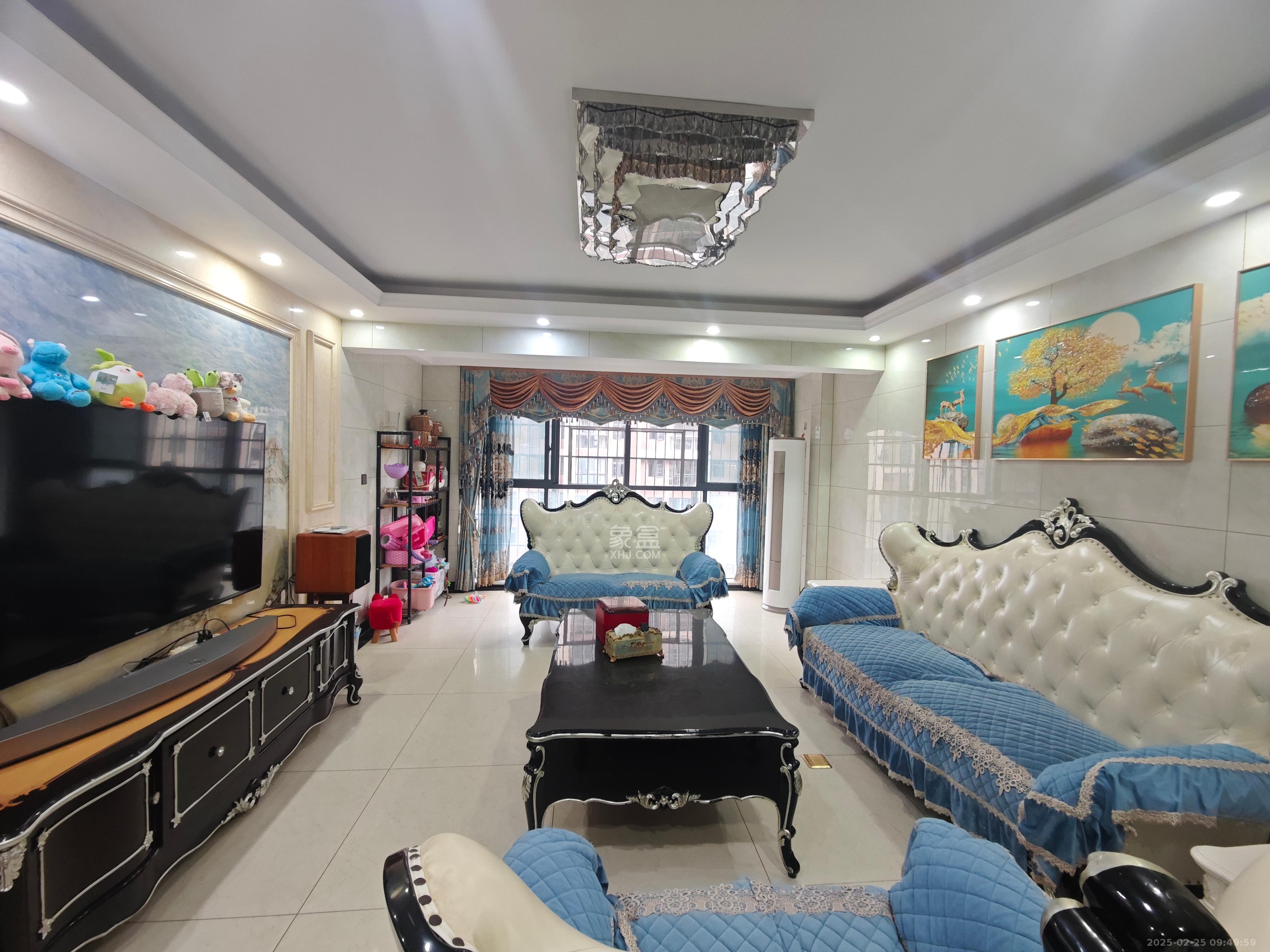 美利新世界  4室2厅2卫    3200.0元/月 美利新世界  4室2厅2卫    3200.0元/月