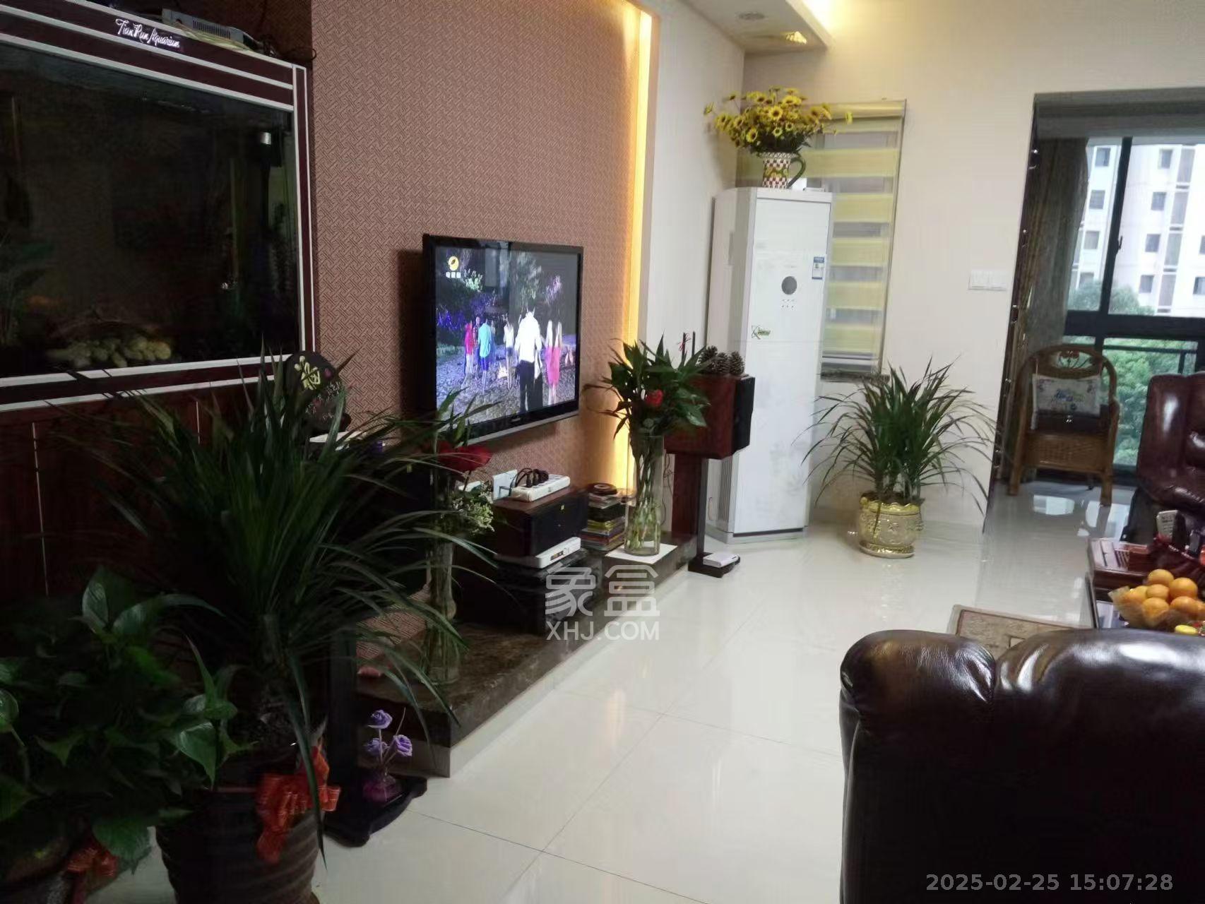 嘉宇盛世华章 3室2厅2卫 3800.0元/月 嘉宇盛世华章 3室2厅2卫 3800.0元/月室内图