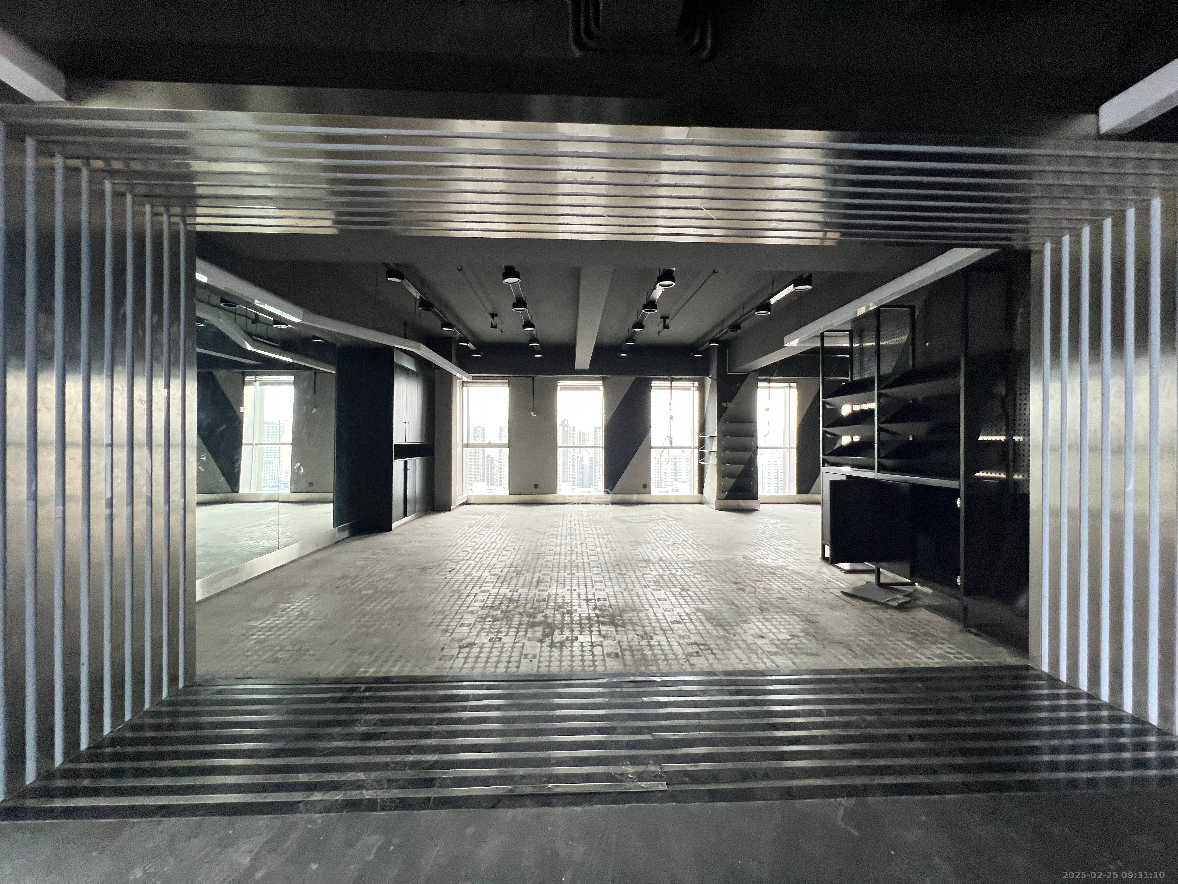 铭诚摩根  4室0厅0卫    20000.0元/月 铭诚摩根  4室0厅0卫    20000.0元/月室内图