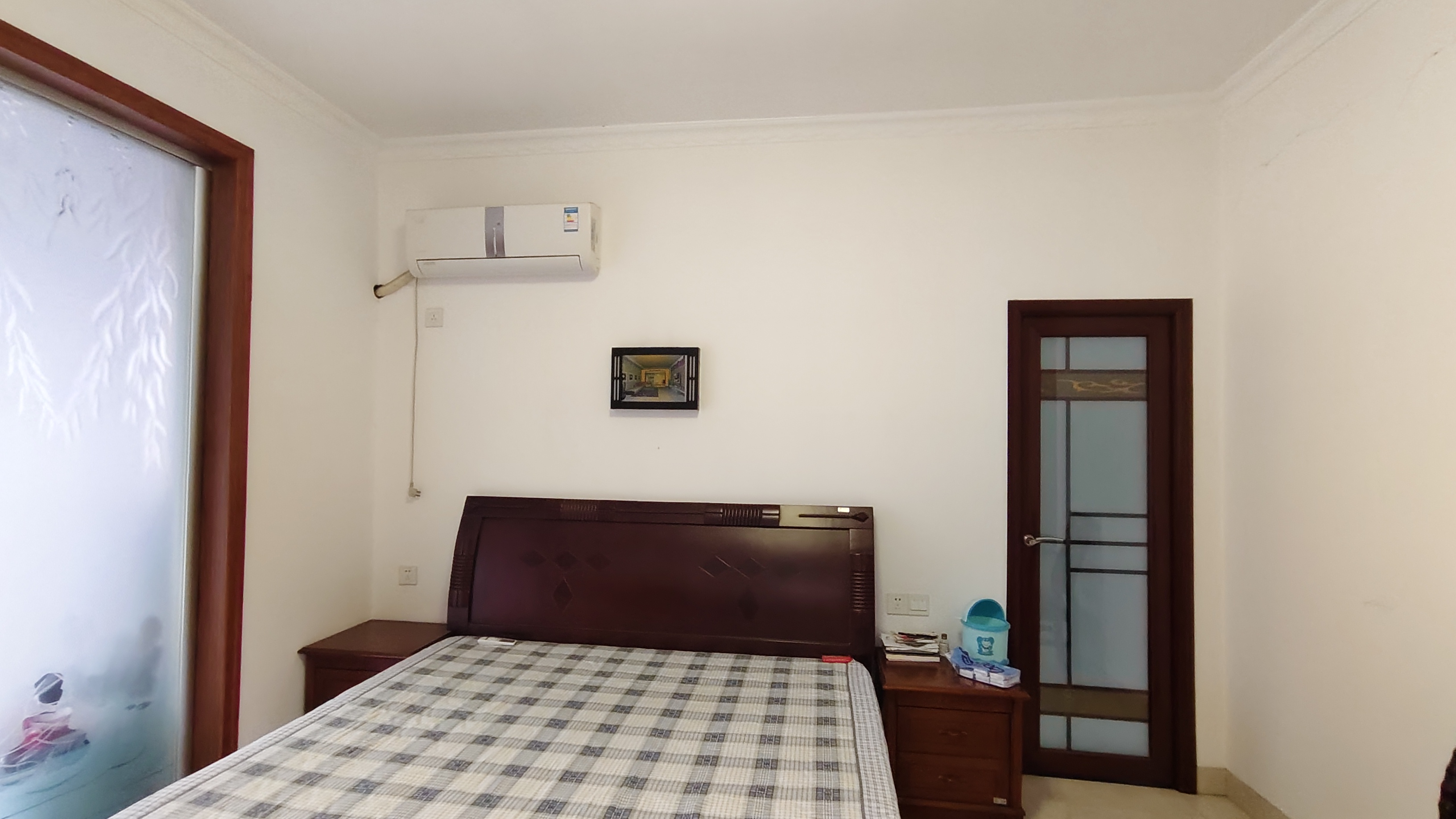 中天国际花园  3室2厅2卫    64.8万 中天国际花园  3室2厅2卫    64.8万客厅