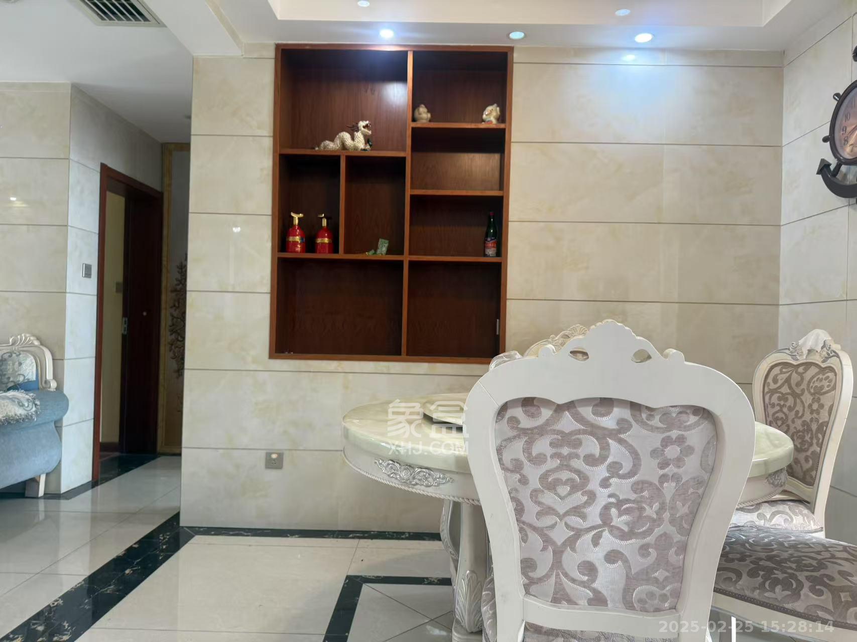 湘府十城(汇财御景湾新寓,汇财国际) 3室2厅2卫 2800.0元/月 湘府十城(汇财御景湾新寓,汇财国际) 3室2厅2卫 2800.0元/月室内图