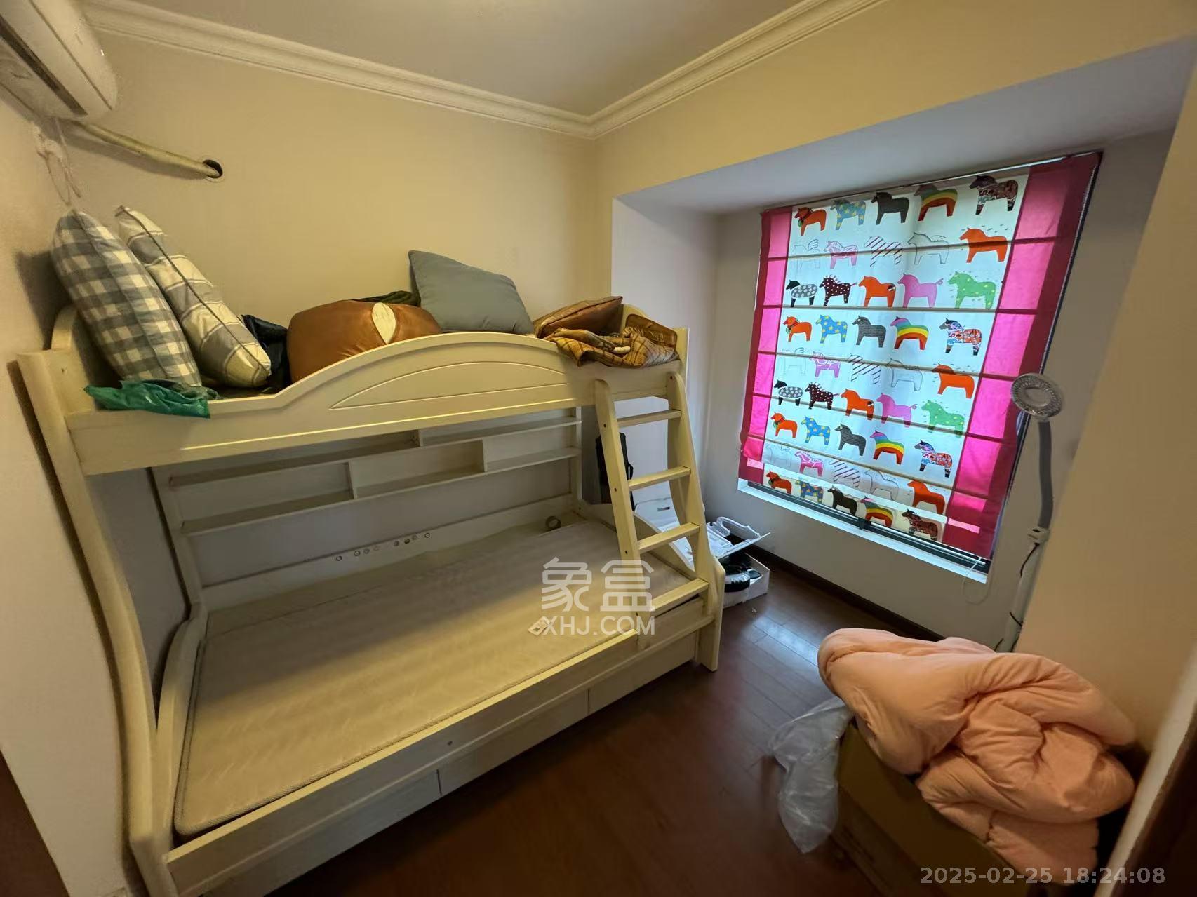 万科城 2室2厅1卫 2500.0元/月 万科城 2室2厅1卫 2500.0元/月室内图