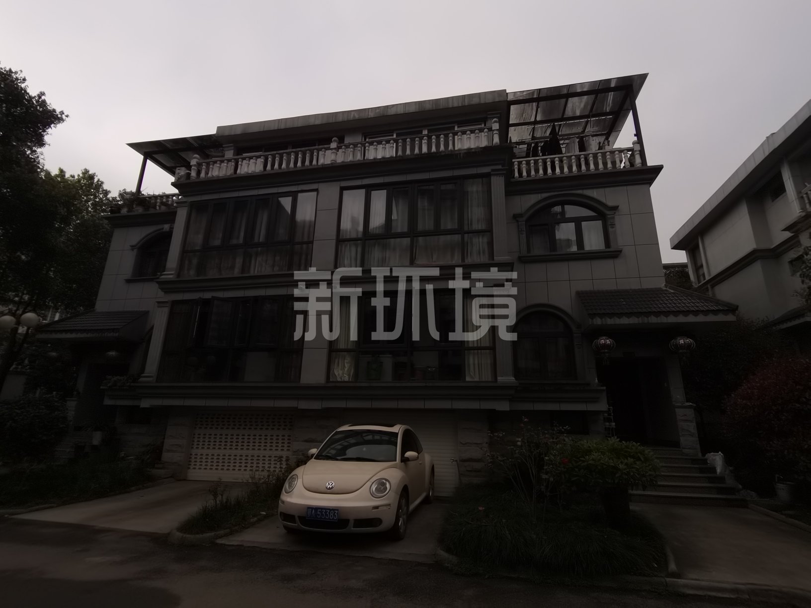 山水豪庭别墅  5室2厅4卫   350.00万