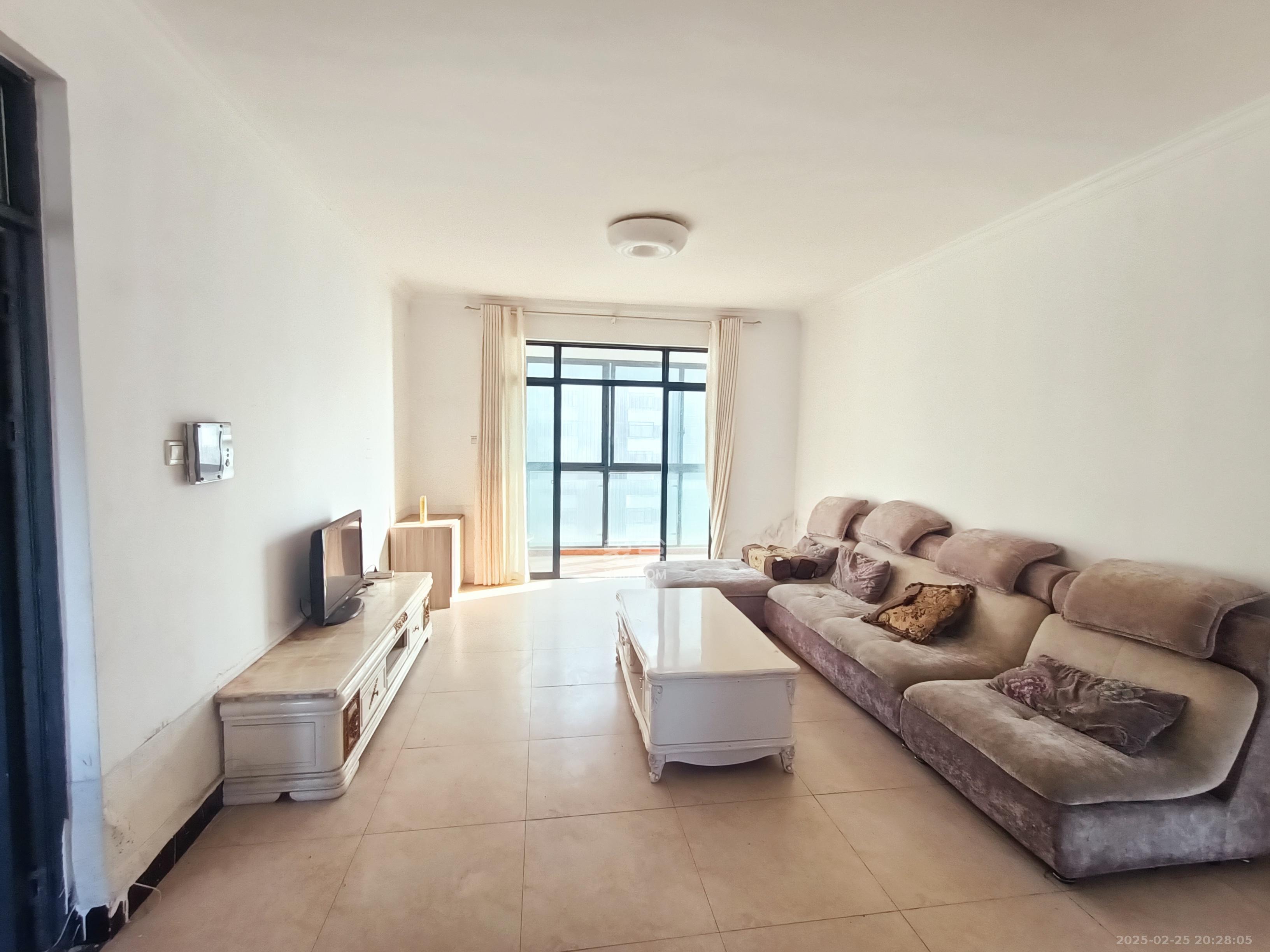 湘江世纪城鸿江苑 3室2厅1卫 2200.0元/月 湘江世纪城鸿江苑 3室2厅1卫 2200.0元/月室内图