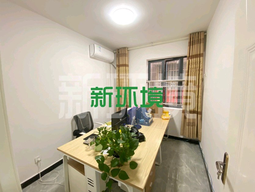 南门口安置小区  3室2厅2卫   74.80万客厅