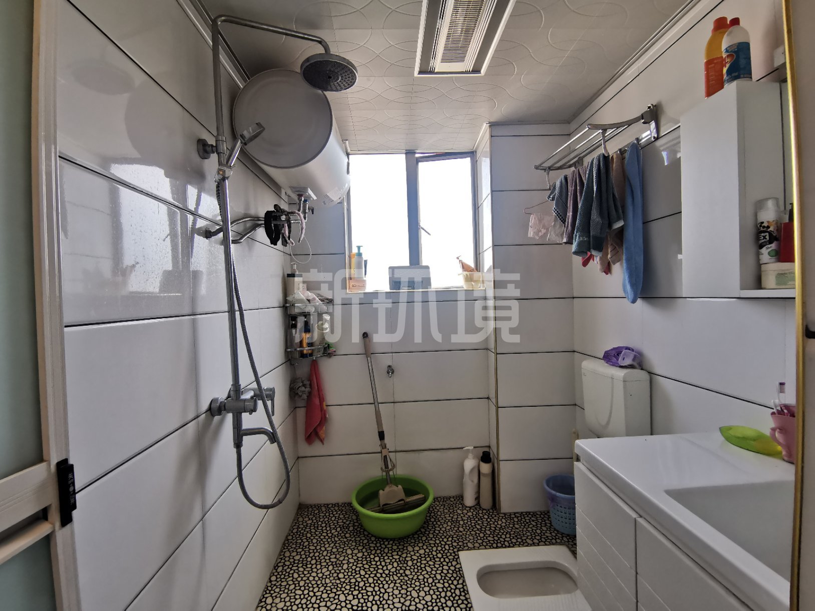 中兴大厦  2室2厅1卫    58.0万 中兴大厦  2室2厅1卫    58.0万客厅