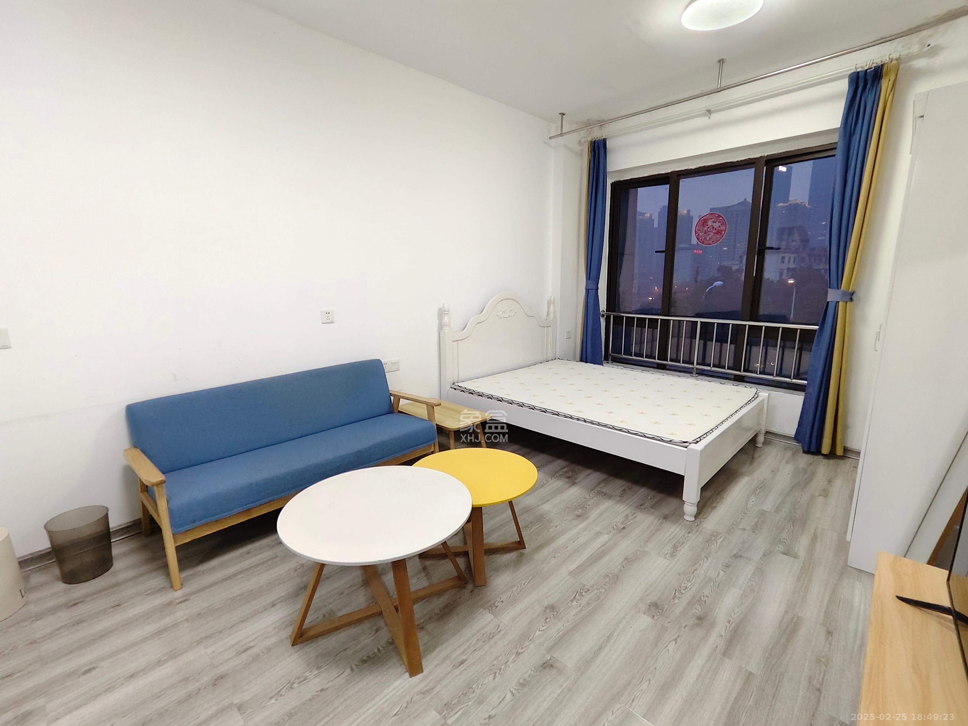 上园商住小区  1室0厅1卫   1500.00元/月室内图