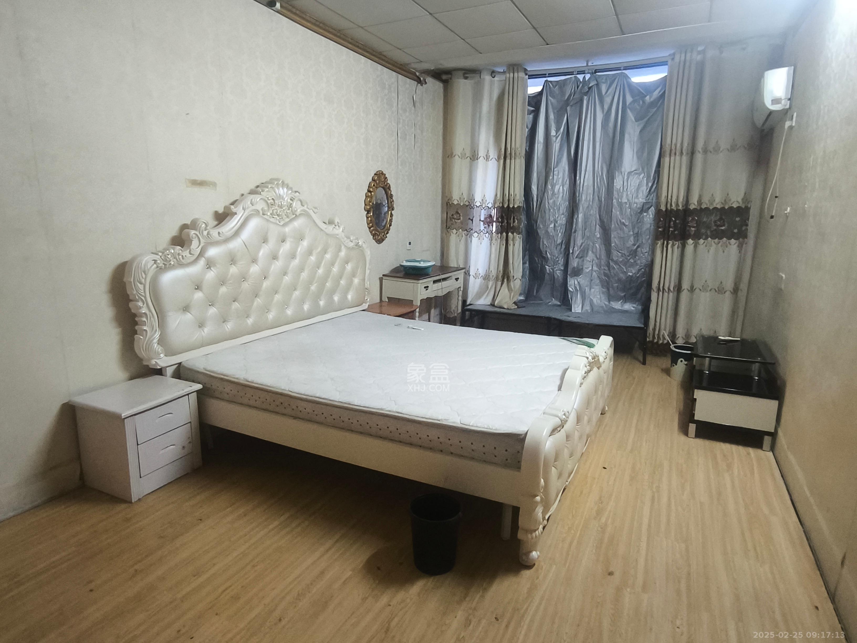 长沙县疾控中心宿舍  3室2厅1卫    1900.0元/月 长沙县疾控中心宿舍  3室2厅1卫    1900.0元/月室内图