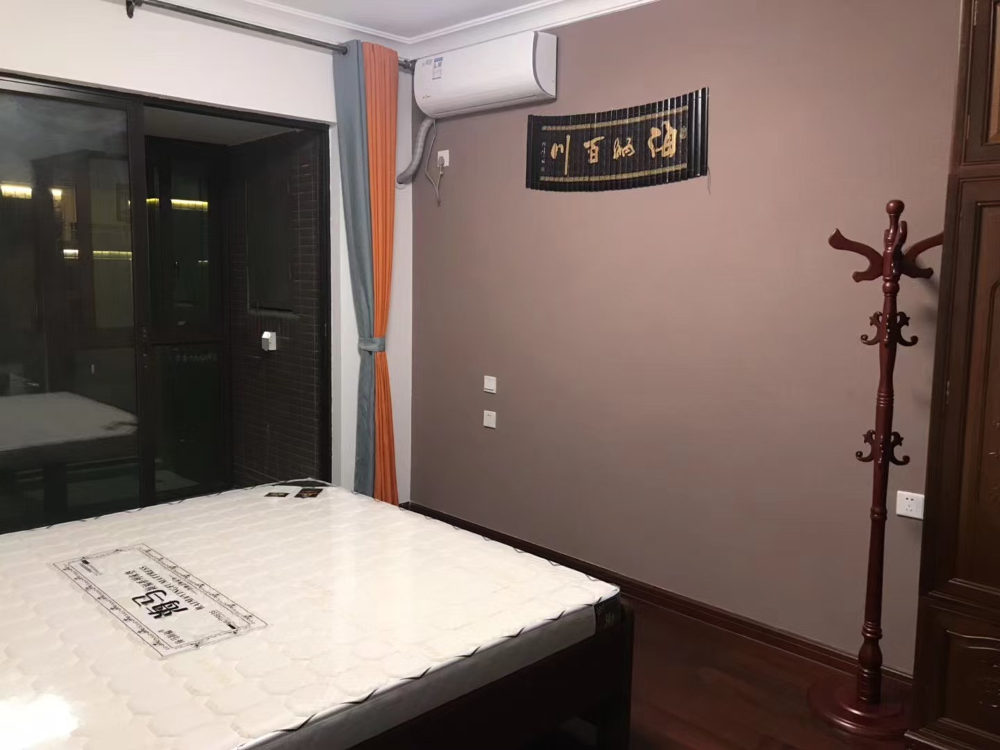 中海锦城  3室2厅2卫   3200.00元/月室内图