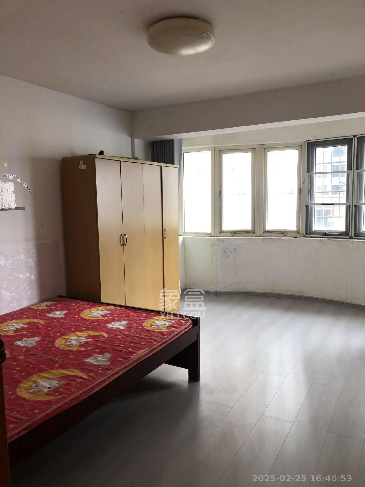 领秀星城(领秀新城)  2室2厅1卫    1500.0元/月 领秀星城(领秀新城)  2室2厅1卫    1500.0元/月室内图