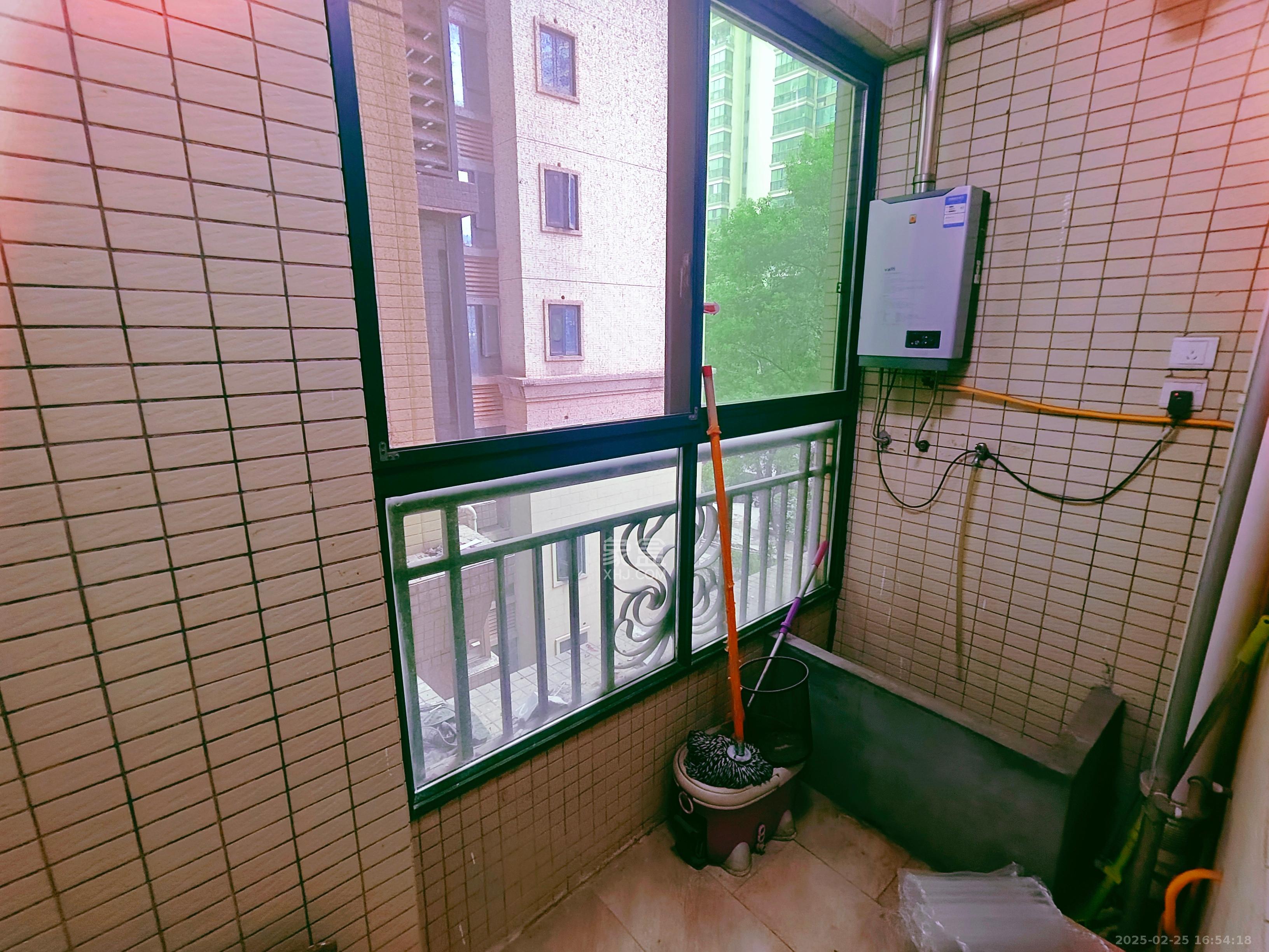 恒大绿洲 3室2厅1卫 2600.0元/月 恒大绿洲 3室2厅1卫 2600.0元/月室内图