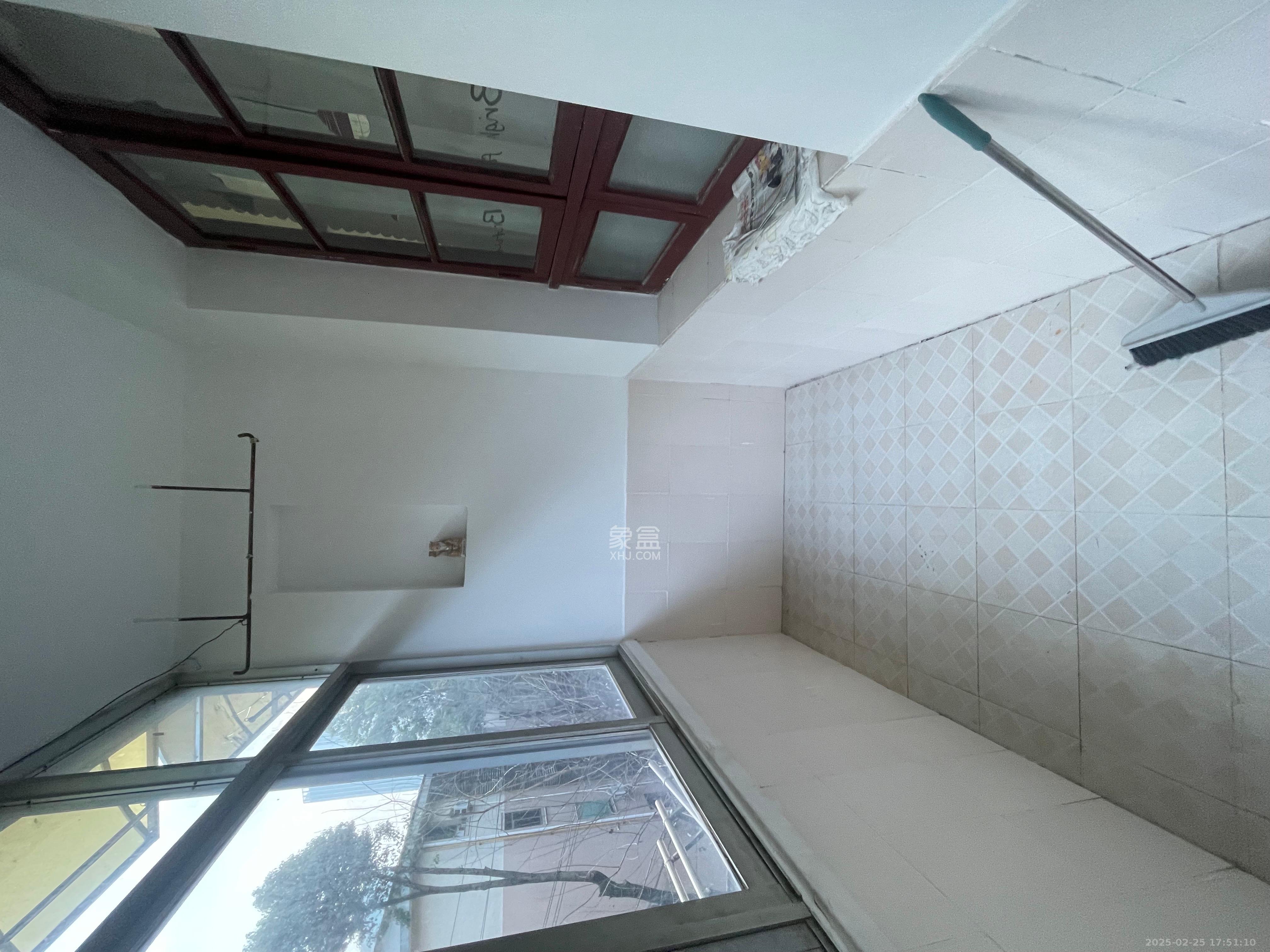 文艺新村  1室0厅0卫   1500.00元/月室内图