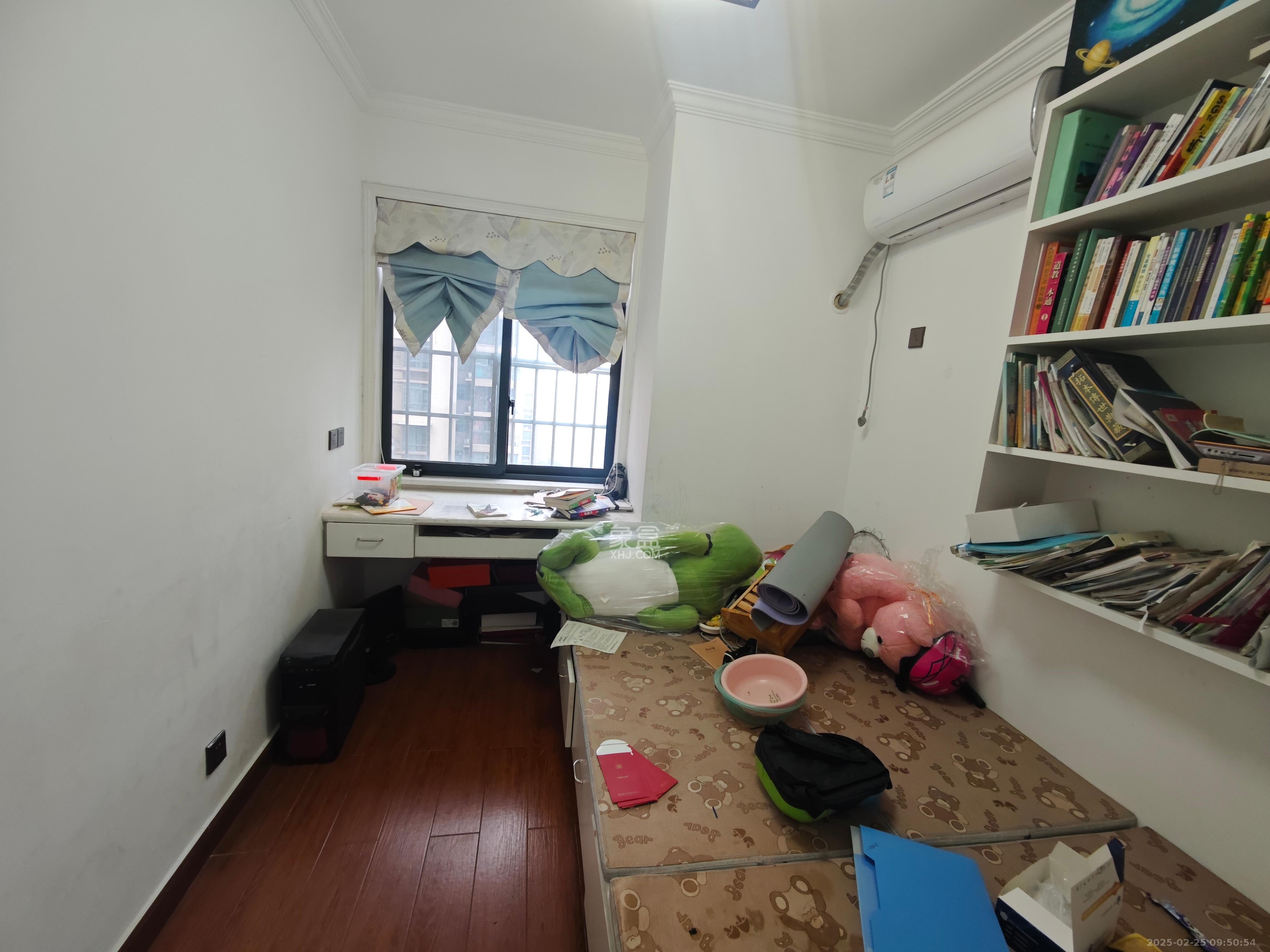 美利新世界  4室2厅2卫   3200.00元/月室内图