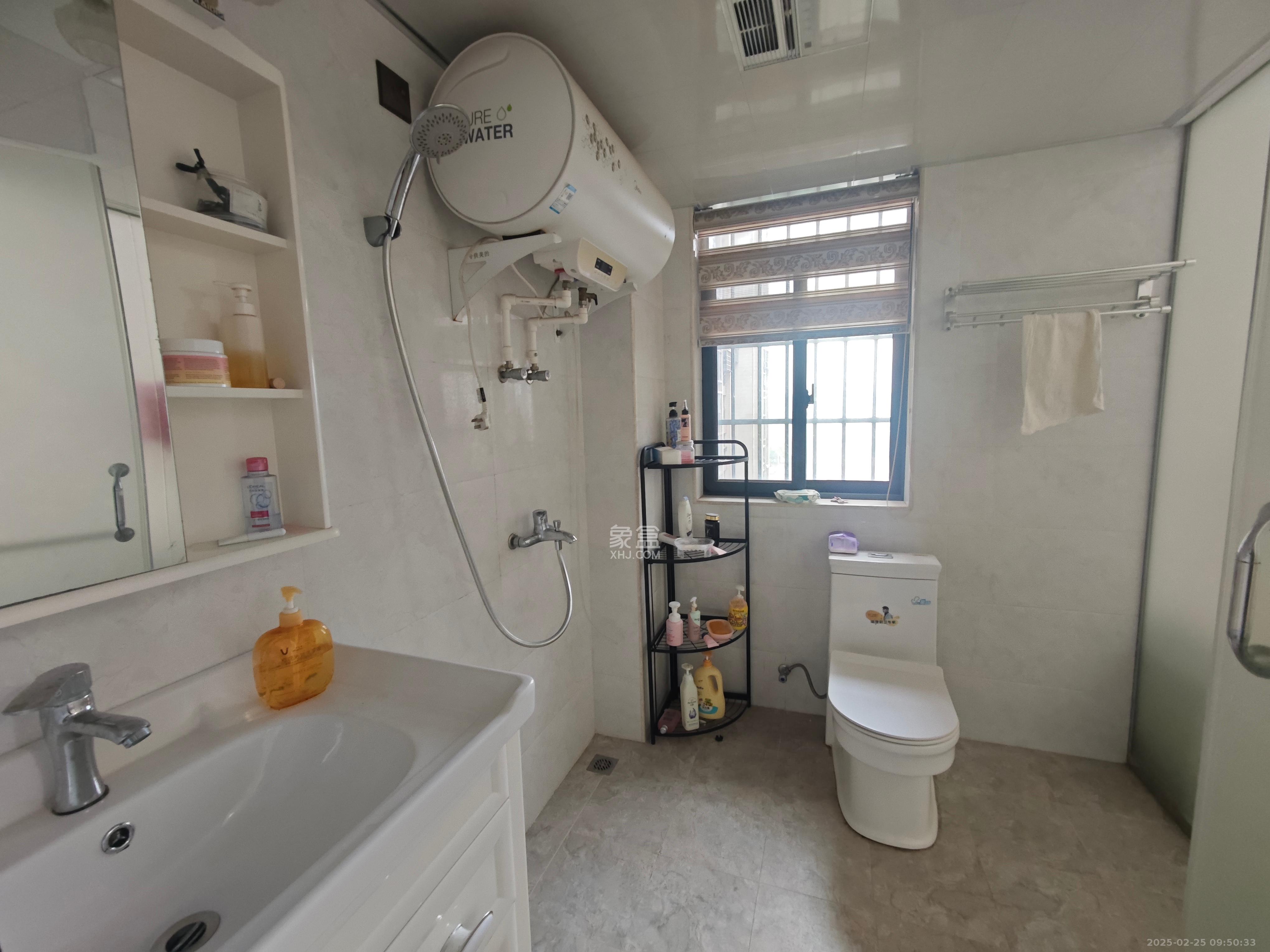 美利新世界  4室2厅2卫    3200.0元/月 美利新世界  4室2厅2卫    3200.0元/月室内图