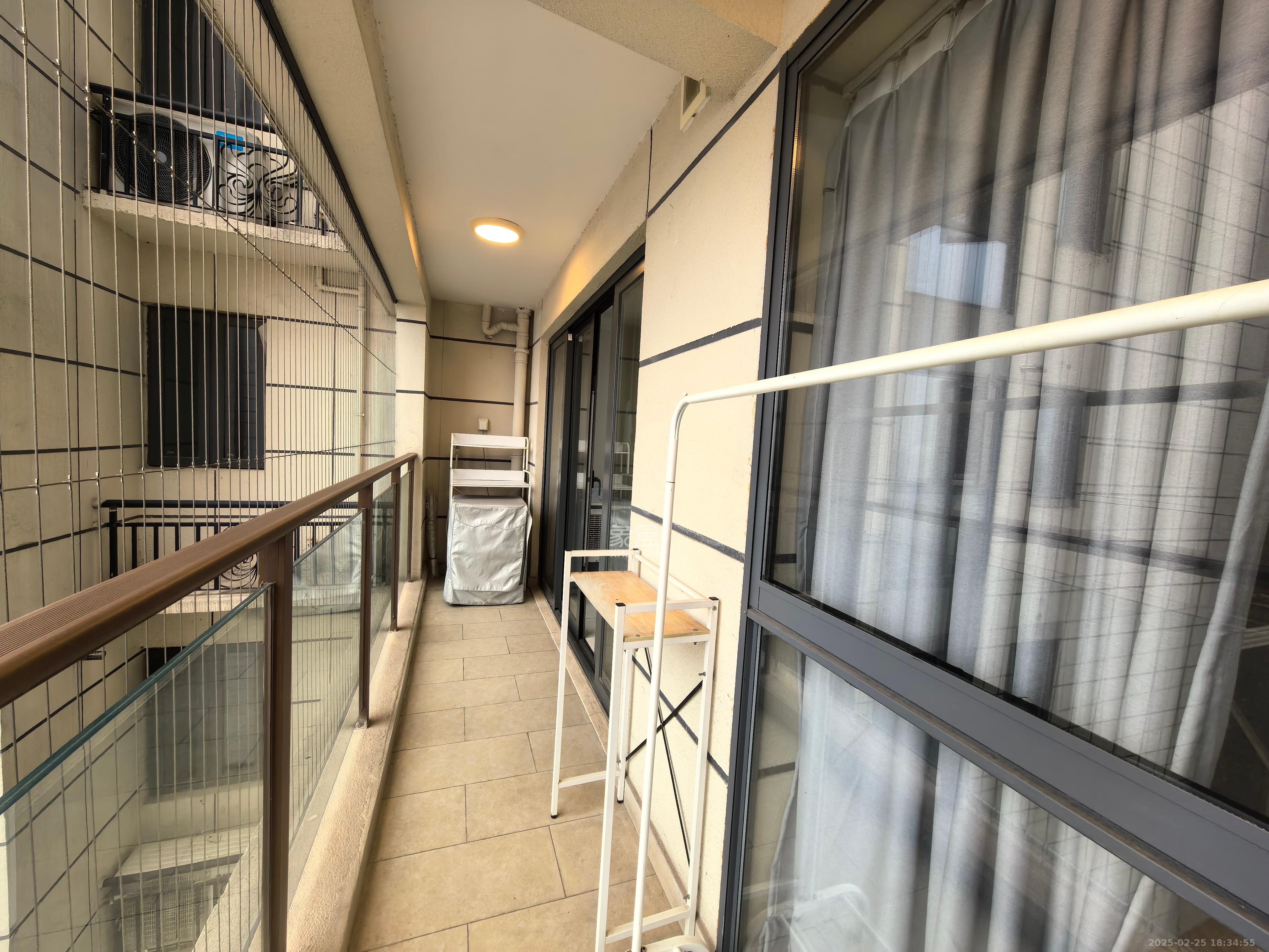 恒大书香门第  3室2厅2卫   1900.00元/月室内图