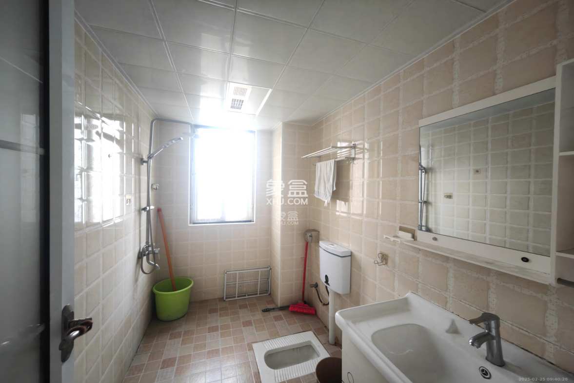 绿地海外滩一期 2室1厅1卫 1800.0元/月 绿地海外滩一期 2室1厅1卫 1800.0元/月室内图