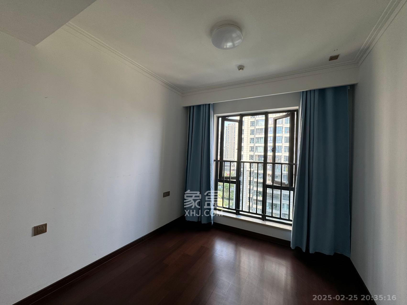 绿地长沙城际空间站(柏仕佳苑) 4室2厅2卫 4000.0元/月 绿地长沙城际空间站(柏仕佳苑) 4室2厅2卫 4000.0元/月室内图