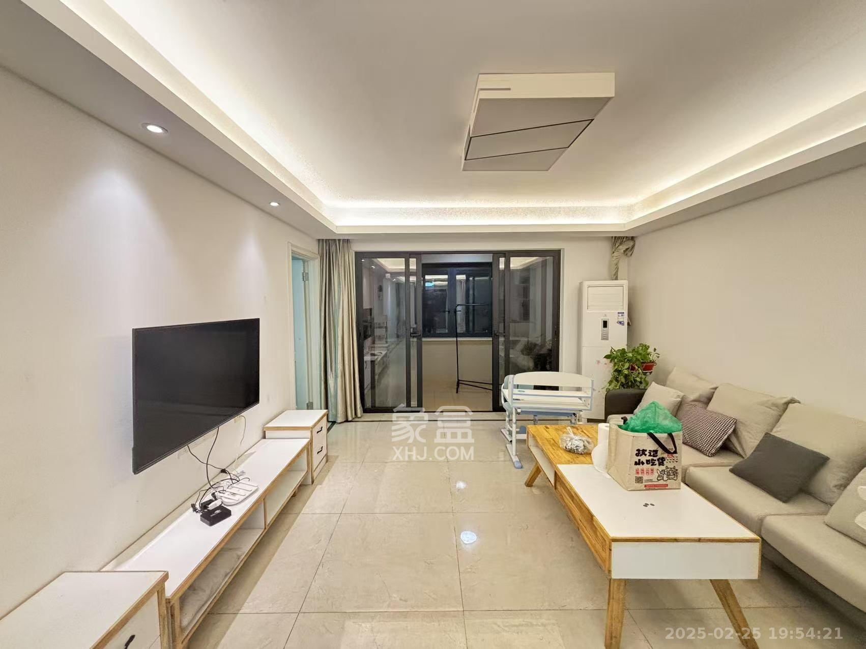 万科魅力之城观澜里  4室2厅2卫    4200.0元/月室内图