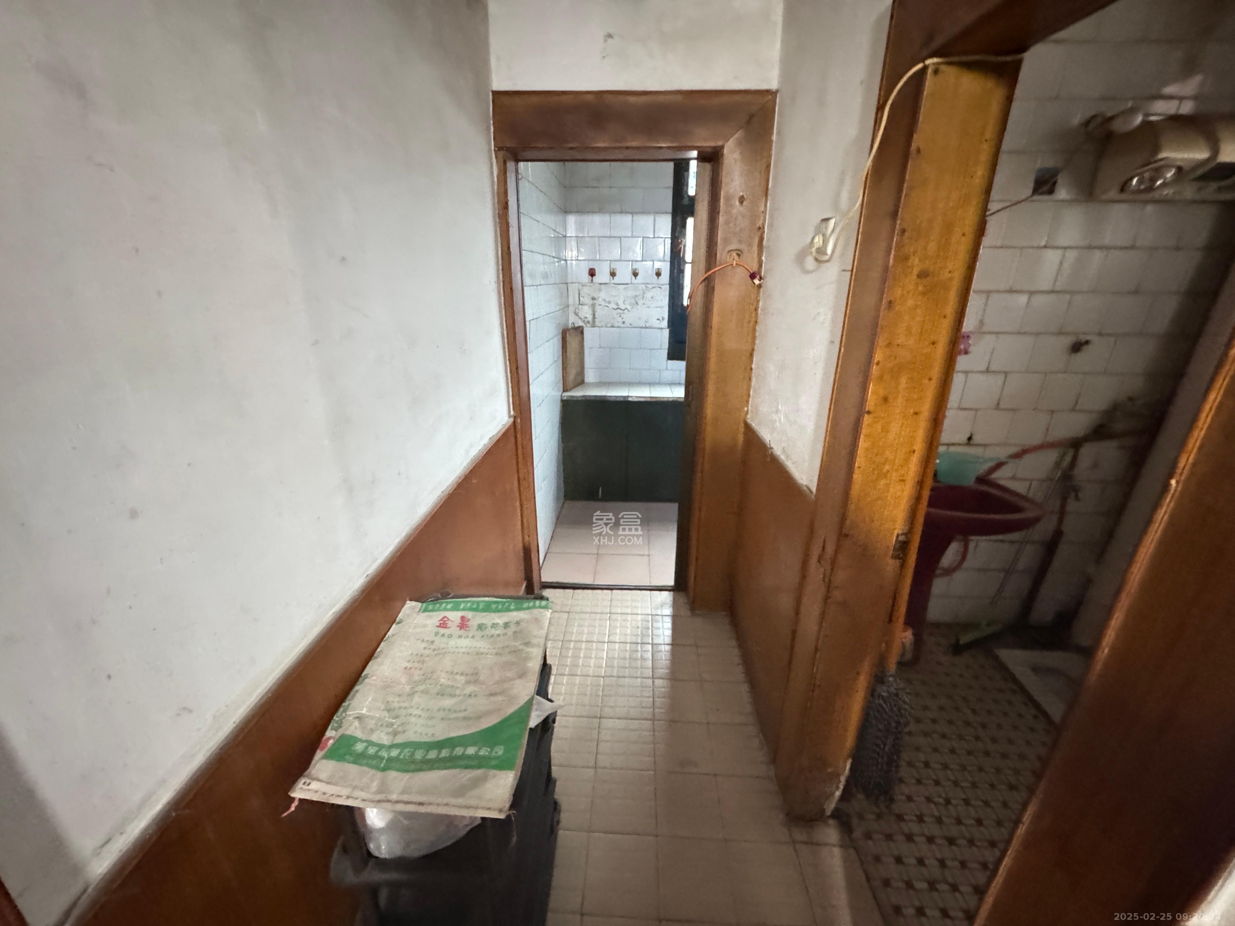 工人村 1室2厅1卫 700.0元/月 工人村 1室2厅1卫 700.0元/月室内图