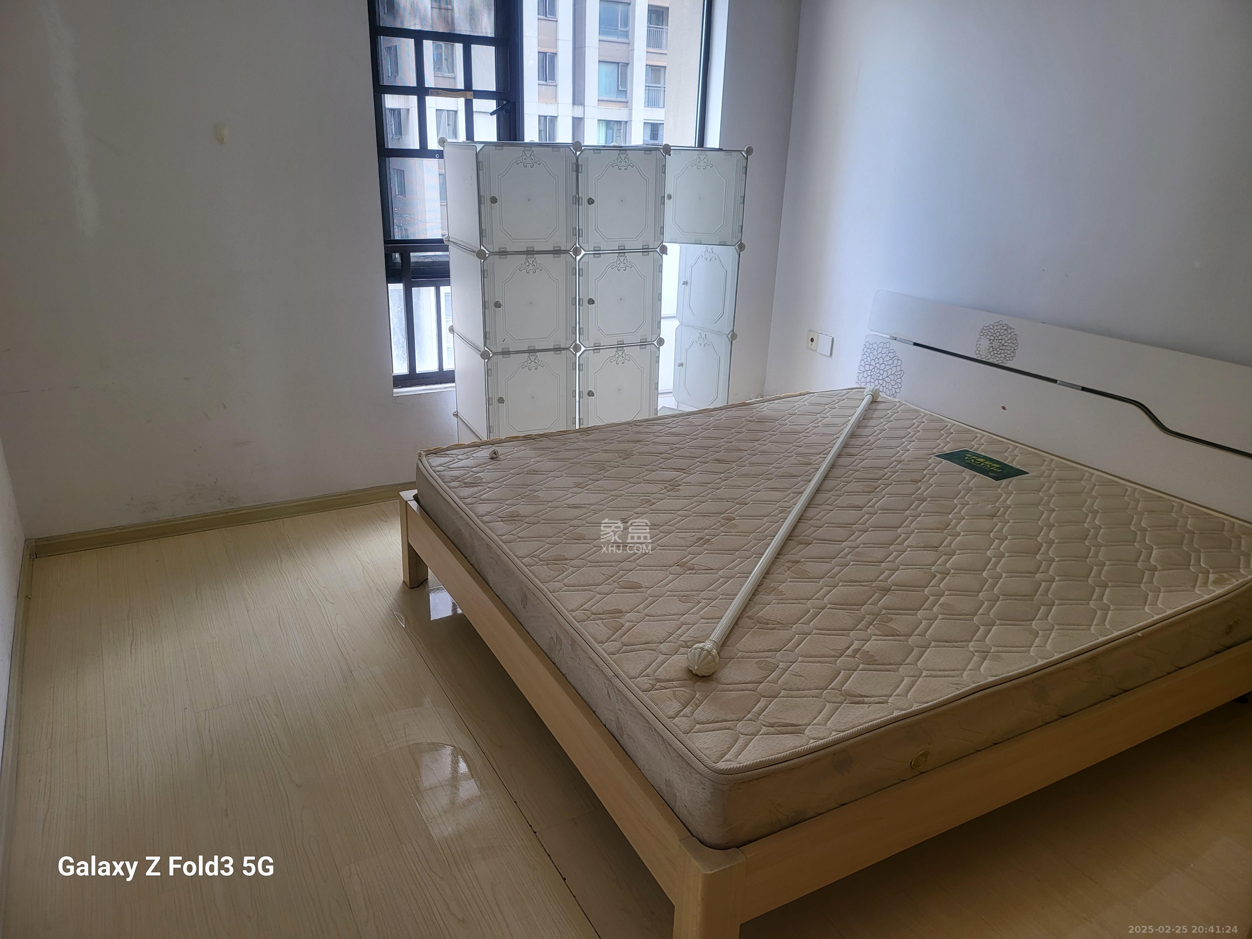 旭辉御府  3室2厅2卫   2500.00元/月室内图