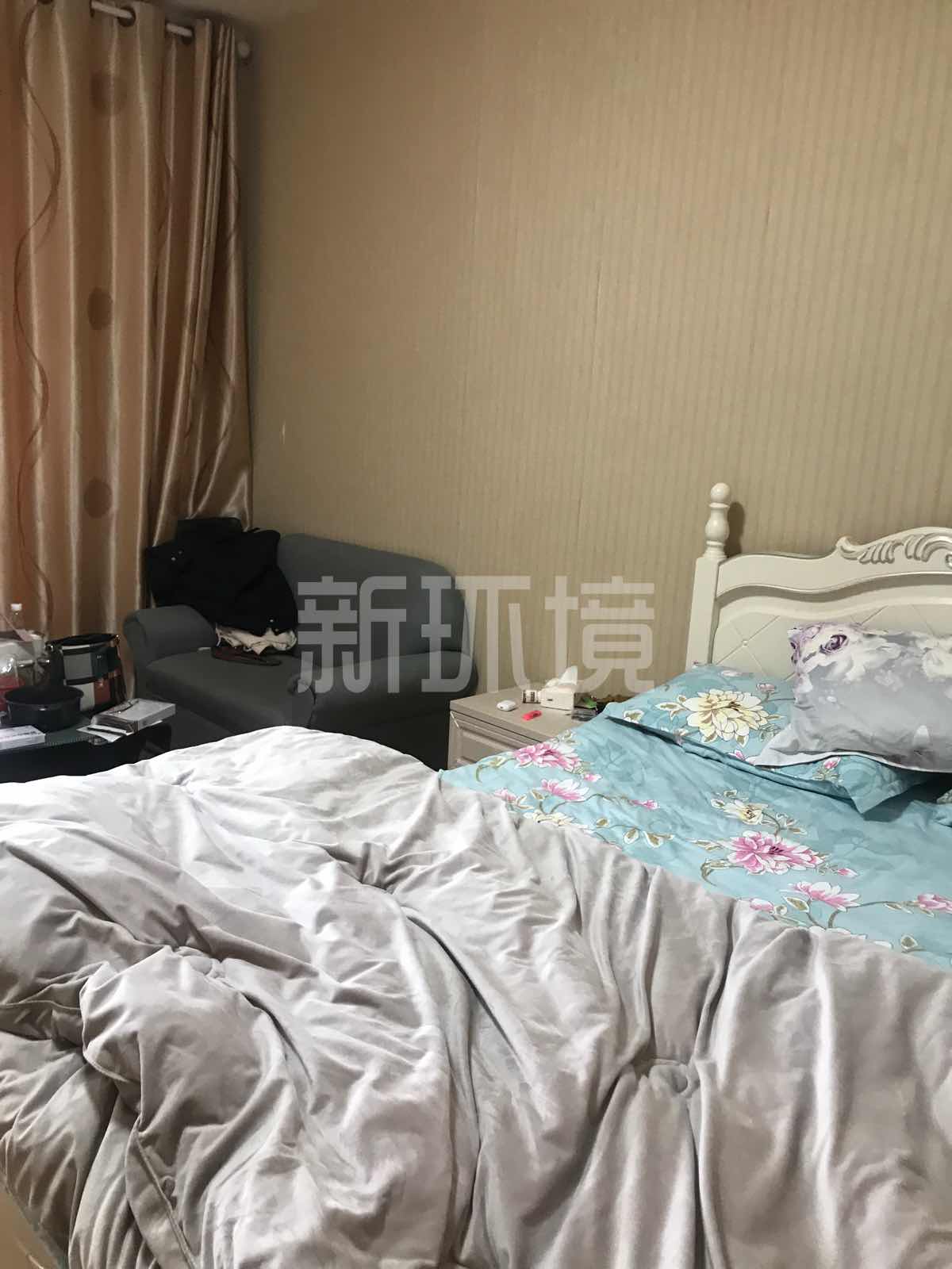 蓝色港湾  1室1厅1卫   24.00万客厅