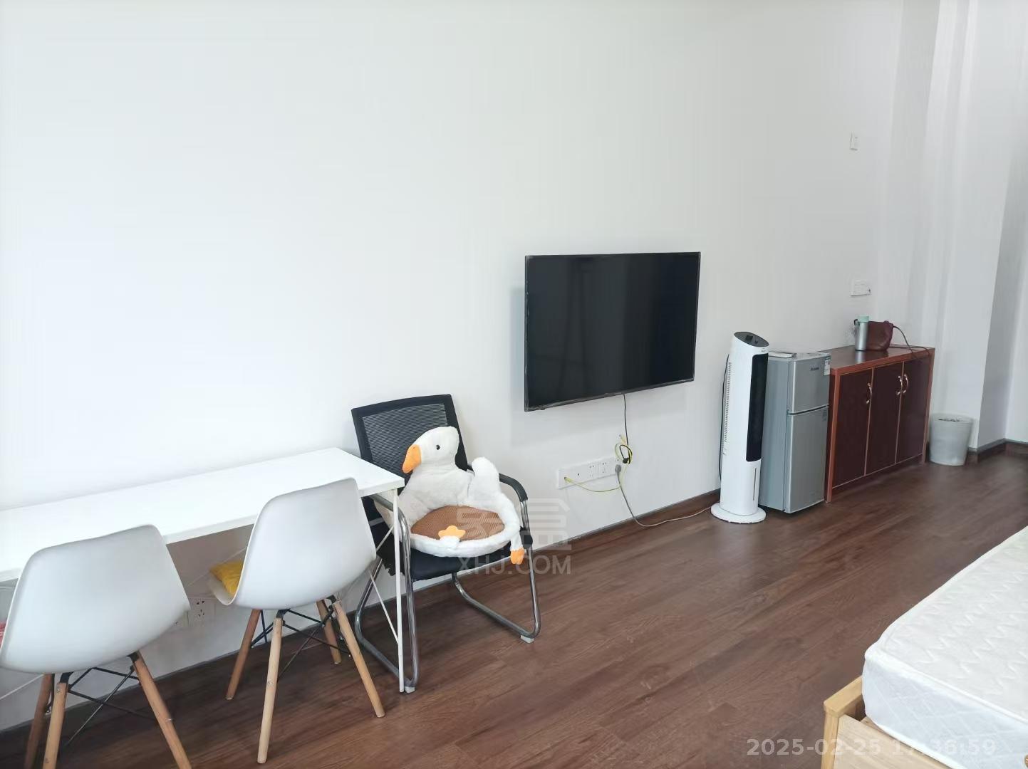 白金汉宫 1室1厅1卫 1100.0元/月 白金汉宫 1室1厅1卫 1100.0元/月室内图