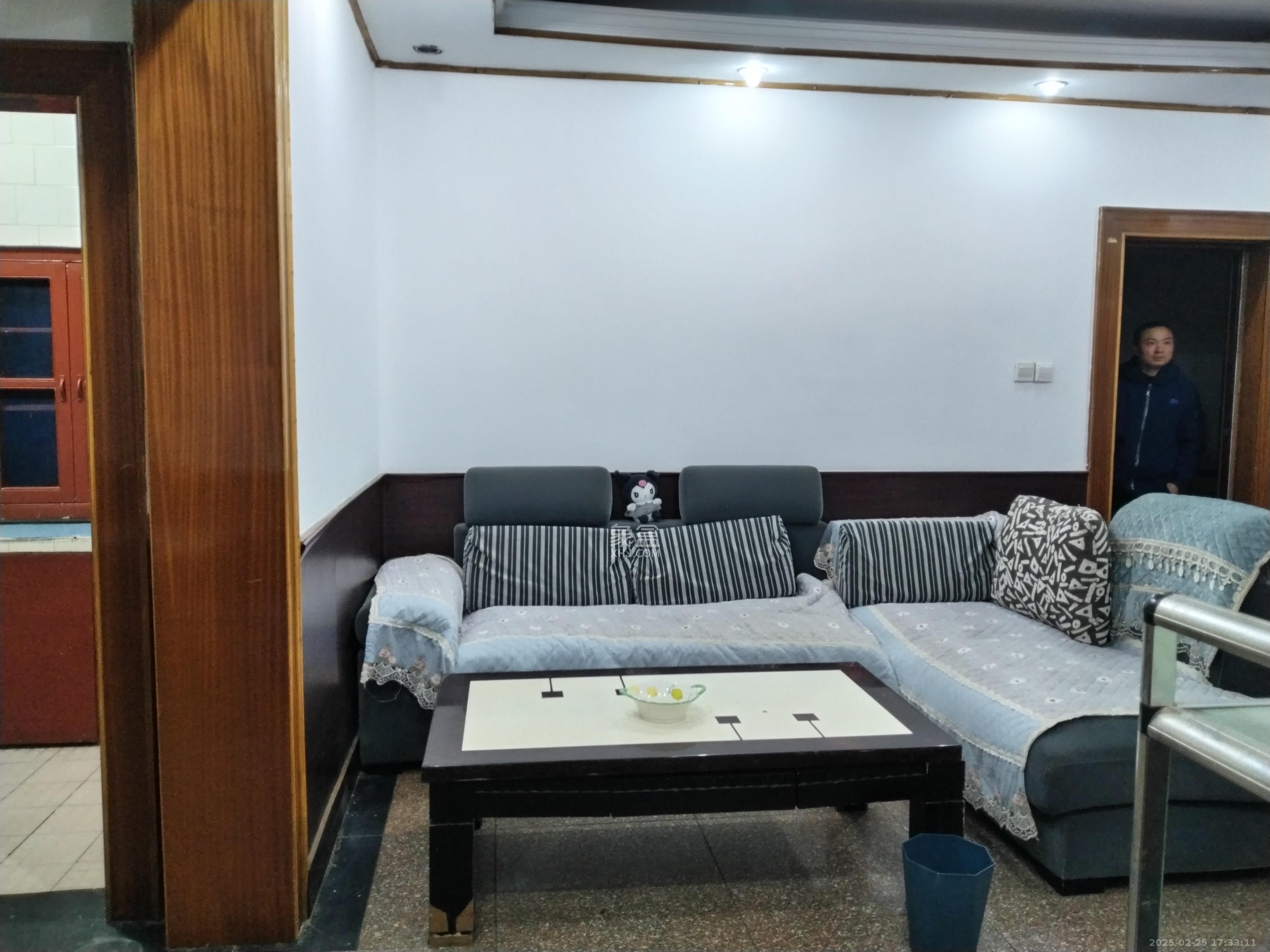 戒毒所宿舍 3室2厅1卫 2600.0元/月 戒毒所宿舍 3室2厅1卫 2600.0元/月室内图