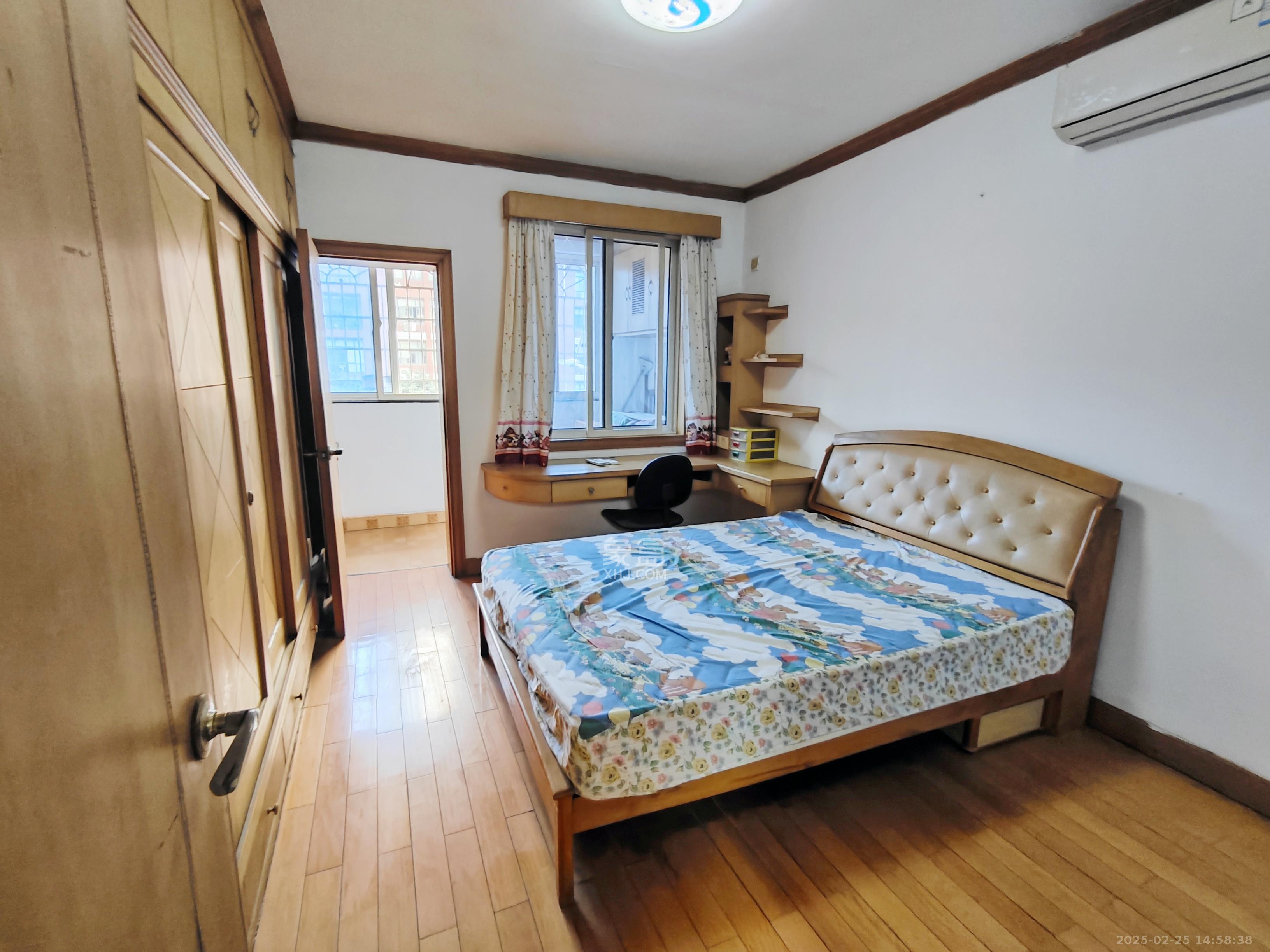 岳银小区（一二三五村）  2室2厅1卫   2200.00元/月室内图