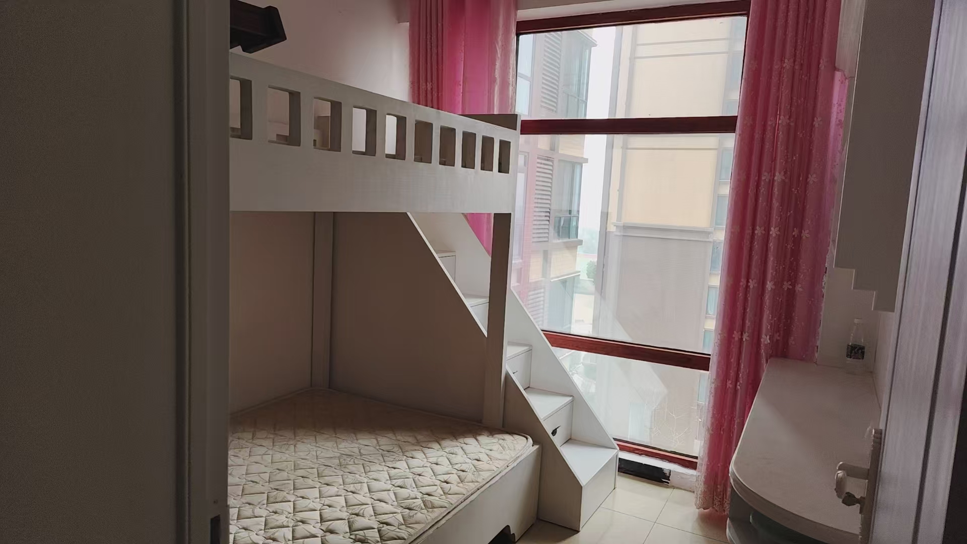 五洲锦城  3室2厅1卫    2200.0元/月室内图