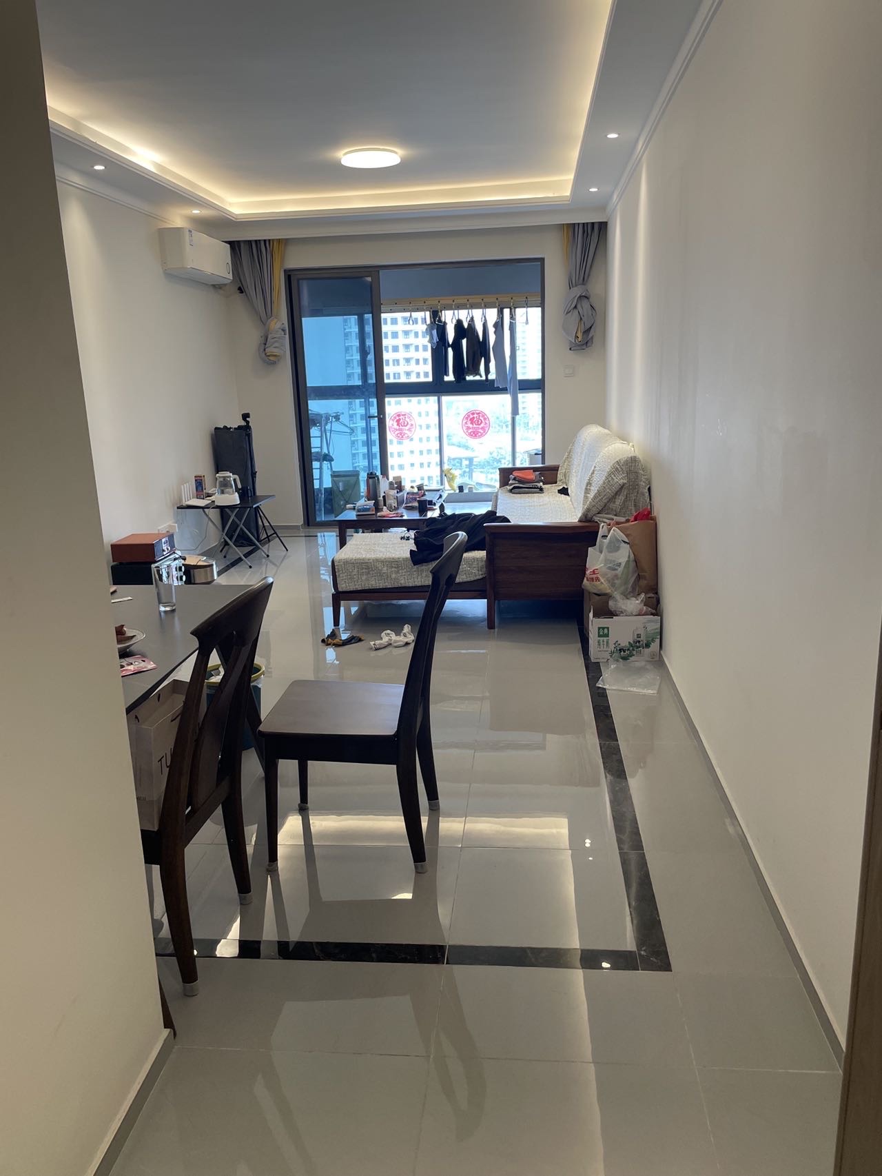 华侨城曦海岸1期 3室2厅2卫 170.0万 华侨城曦海岸1期 3室2厅2卫 170.0万客厅