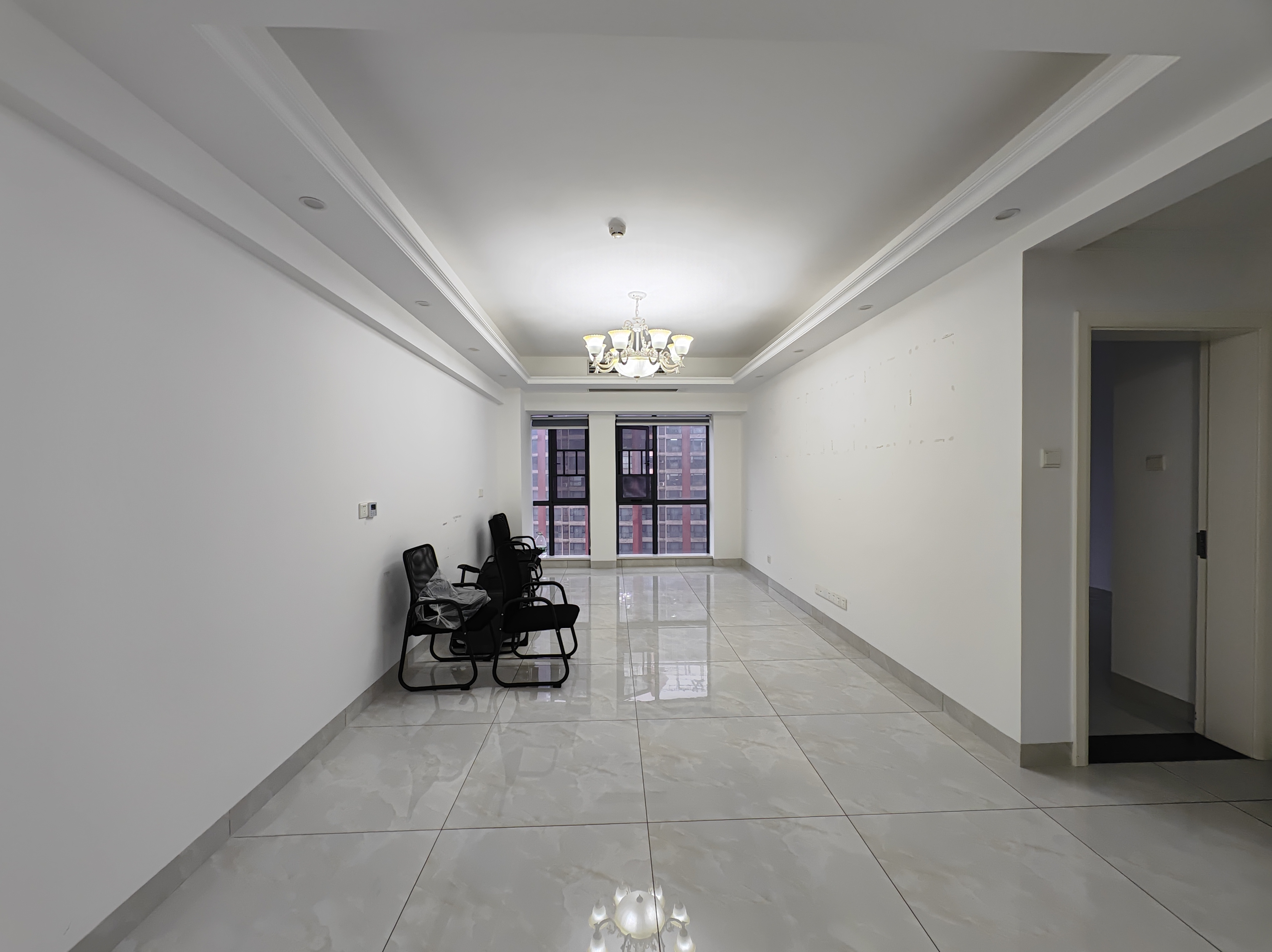 庐山春天 2室1厅1卫 2000.0元/月 庐山春天 2室1厅1卫 2000.0元/月户型图