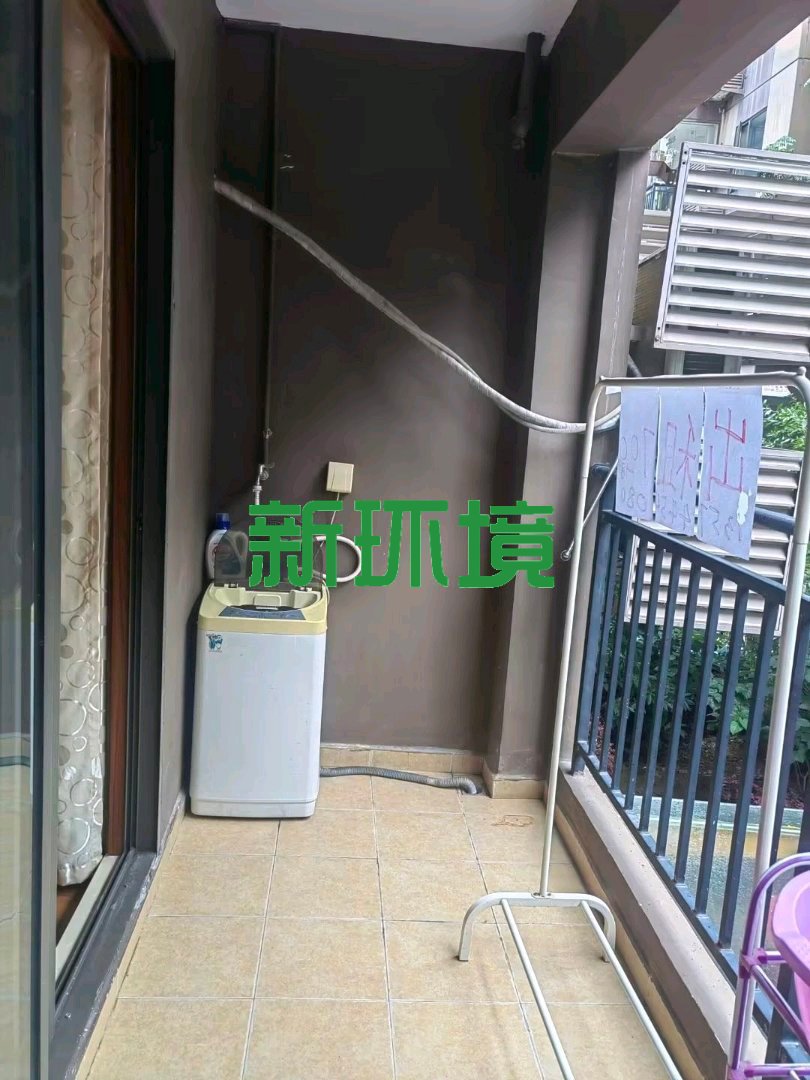 蓝色港湾  1室1厅1卫   20.80万客厅