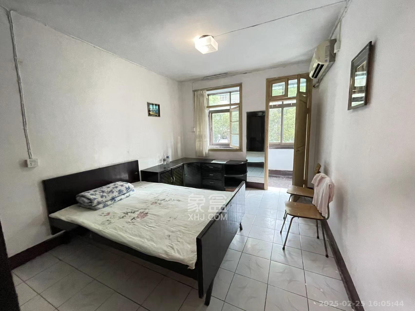 红旗区四片 2室1厅1卫 1500.0元/月 红旗区四片 2室1厅1卫 1500.0元/月室内图