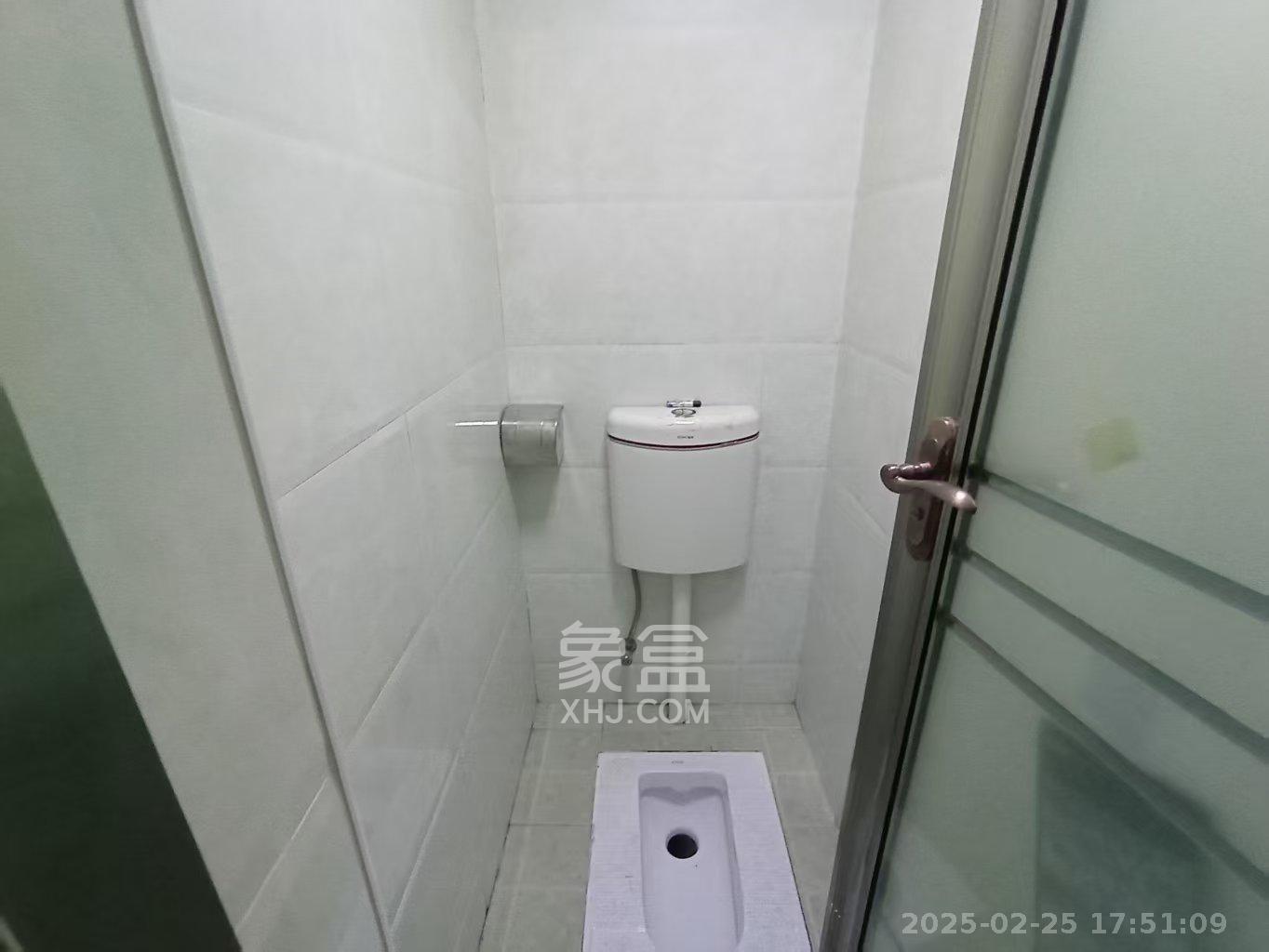 星大峰汇商务楼 3室1厅1卫 7300.0元/月 星大峰汇商务楼 3室1厅1卫 7300.0元/月室内图