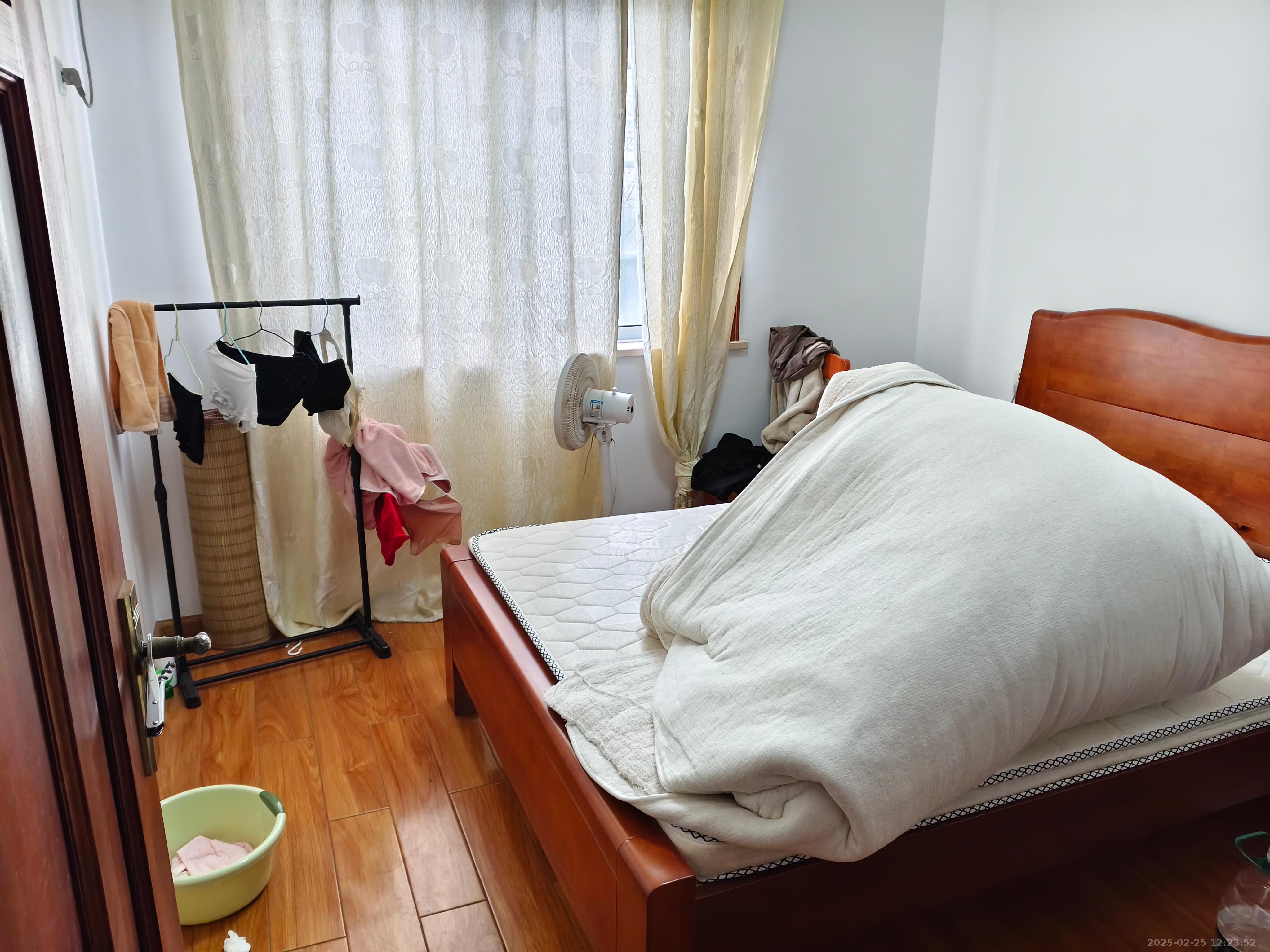 和润园一、二期 3室2厅1卫 2200.0元/月 和润园一、二期 3室2厅1卫 2200.0元/月室内图