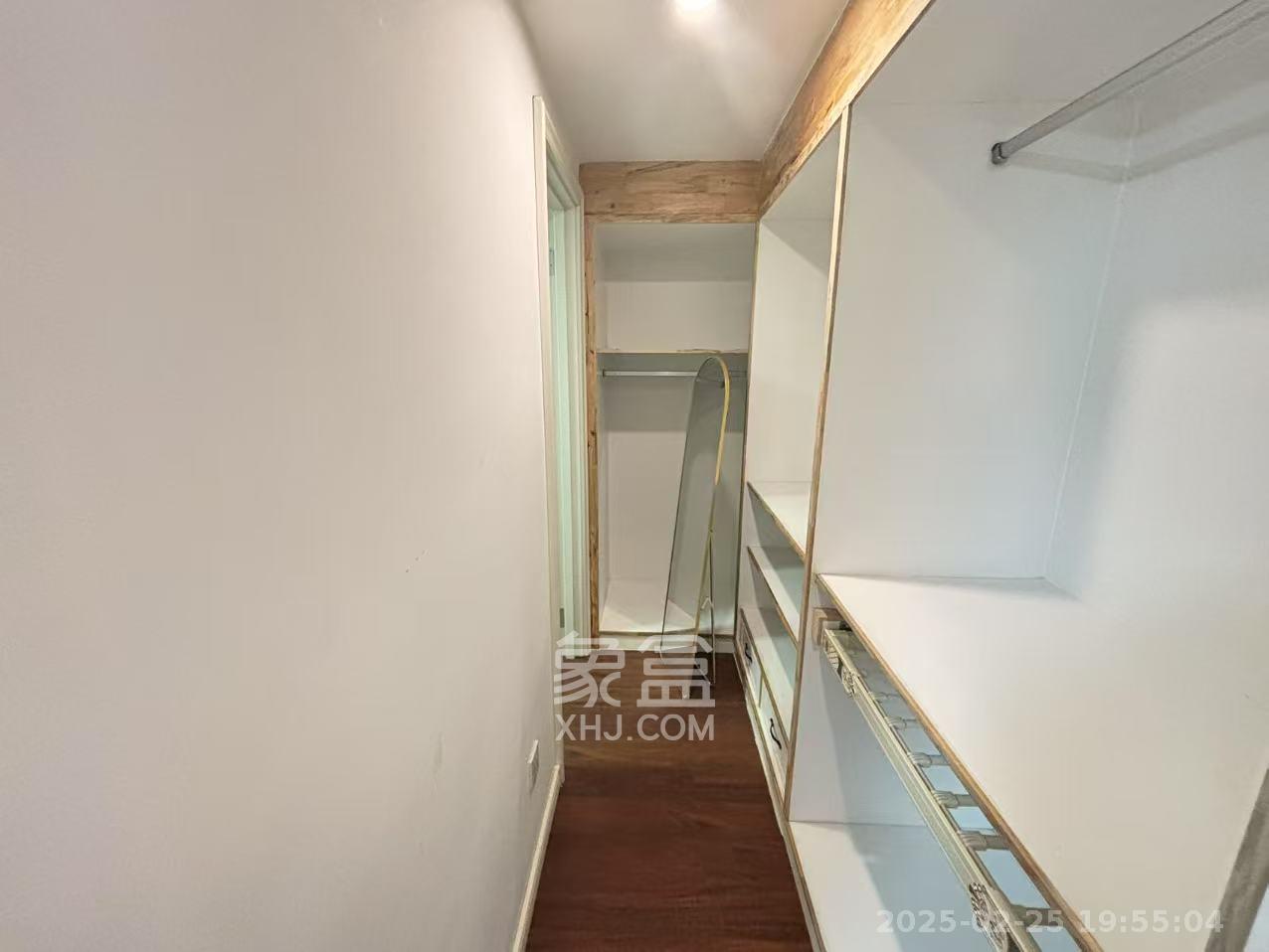 万科魅力之城观澜里  4室2厅2卫    4200.0元/月室内图