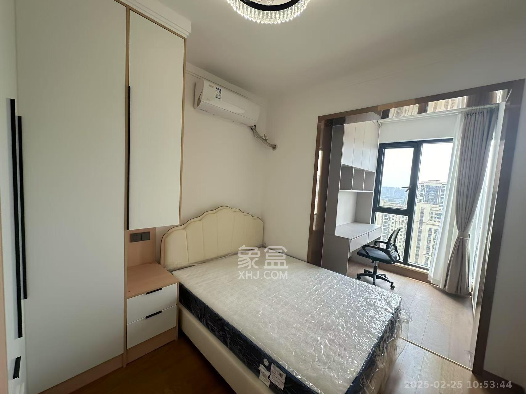 旭辉雨花郡  3室2厅2卫   4800.00元/月室内图