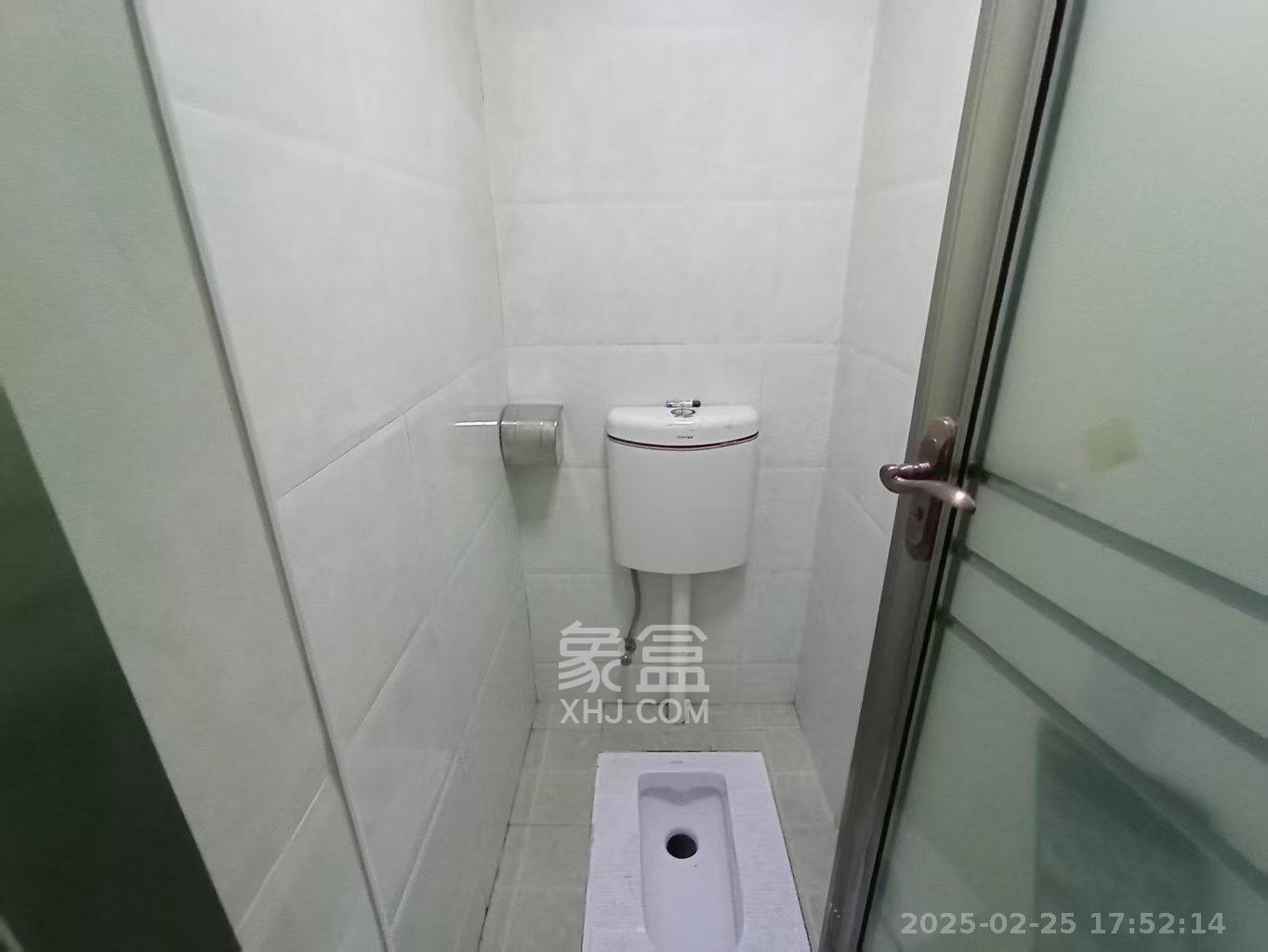 星大峰汇商务楼 3室2厅1卫 7300.0元/月 星大峰汇商务楼 3室2厅1卫 7300.0元/月室内图