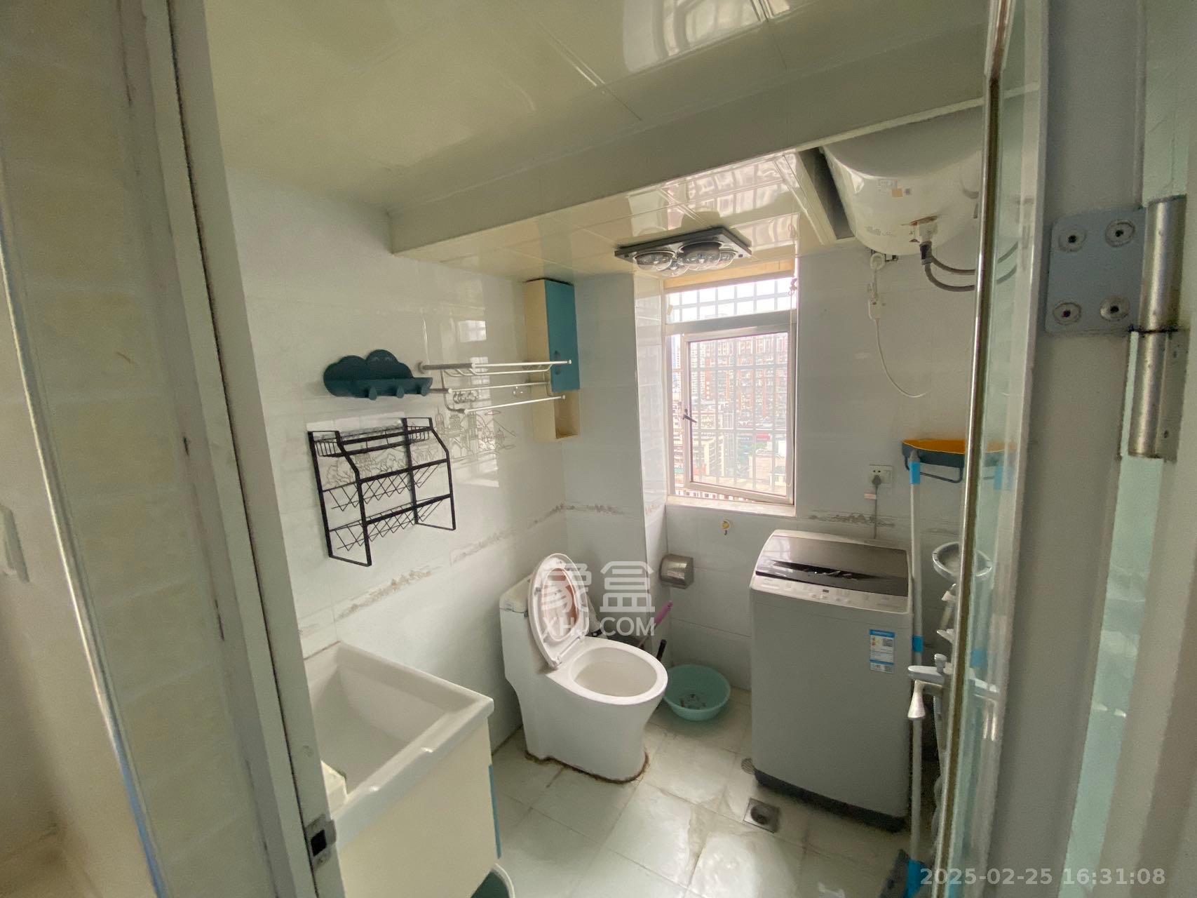 君临国际 1室1厅1卫 1800.0元/月 君临国际 1室1厅1卫 1800.0元/月室内图