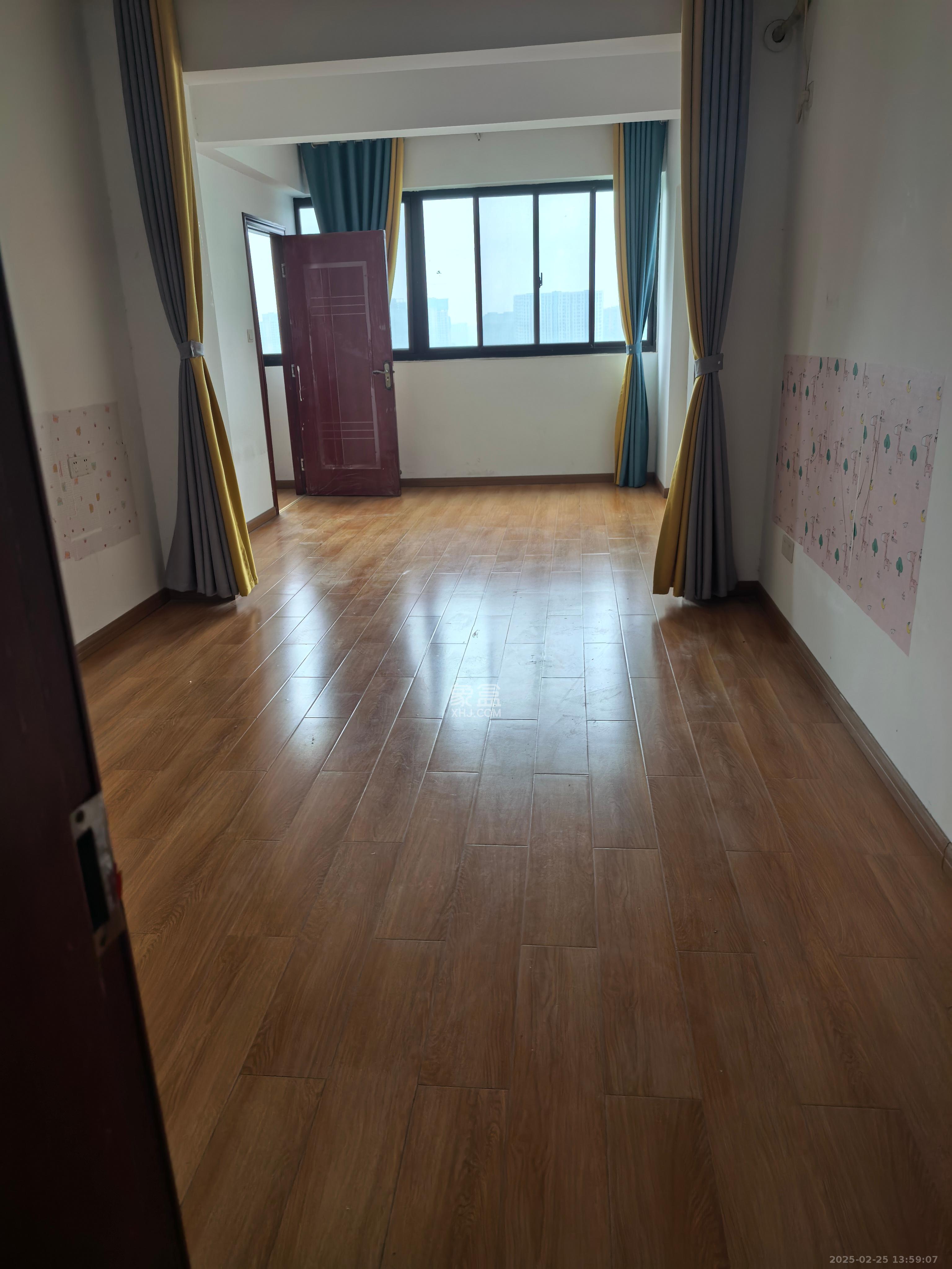 迎新佳苑  4室2厅2卫   6500.00元/月室内图