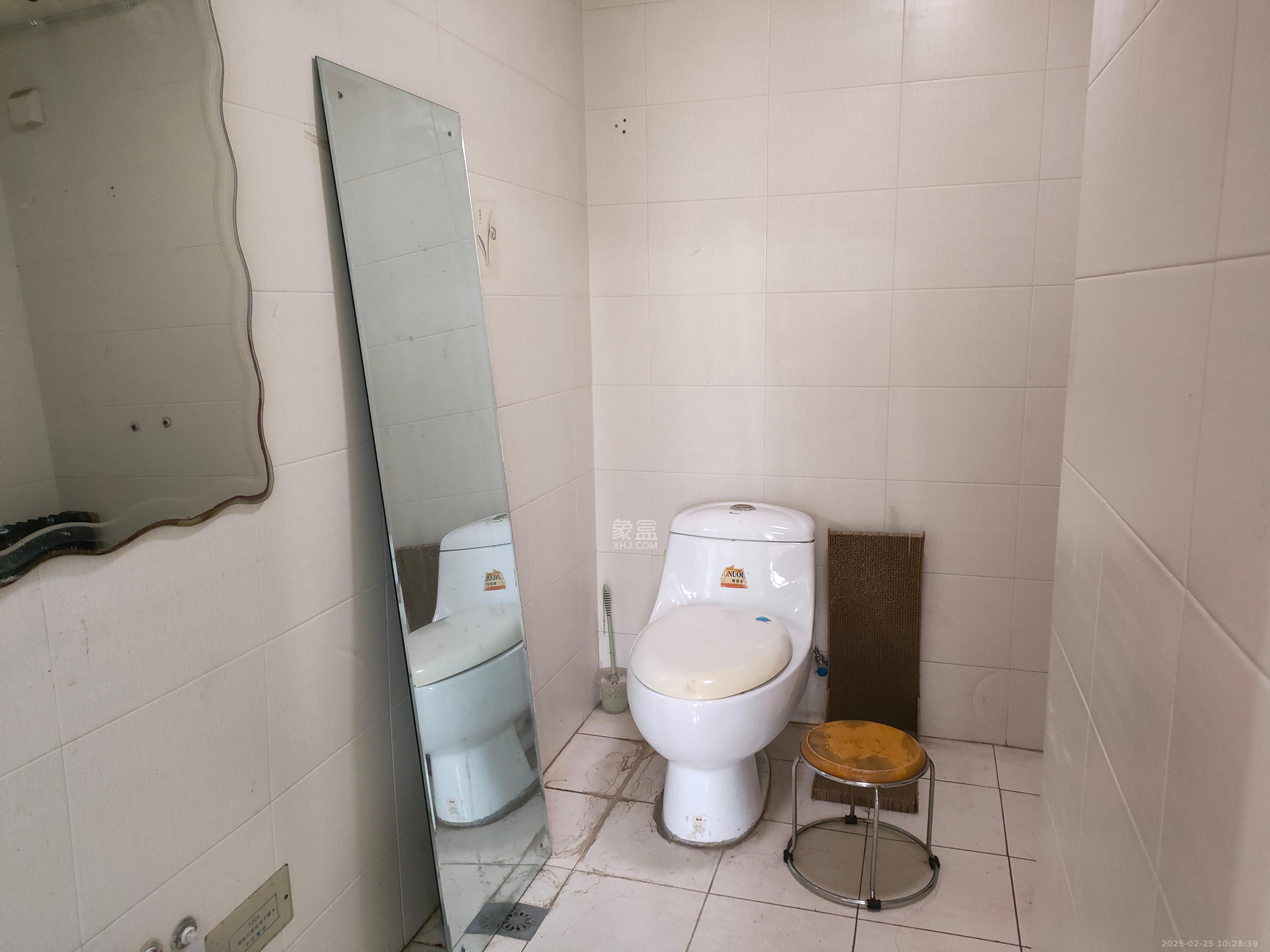 中建桂苑  3室2厅2卫   2100.00元/月室内图