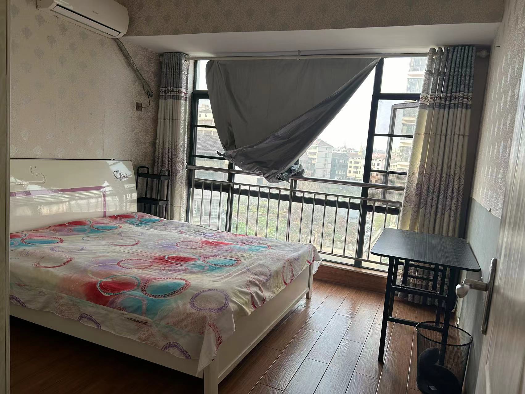 雄森国际  4室2厅2卫    2600.0元/月 雄森国际  4室2厅2卫    2600.0元/月室内图