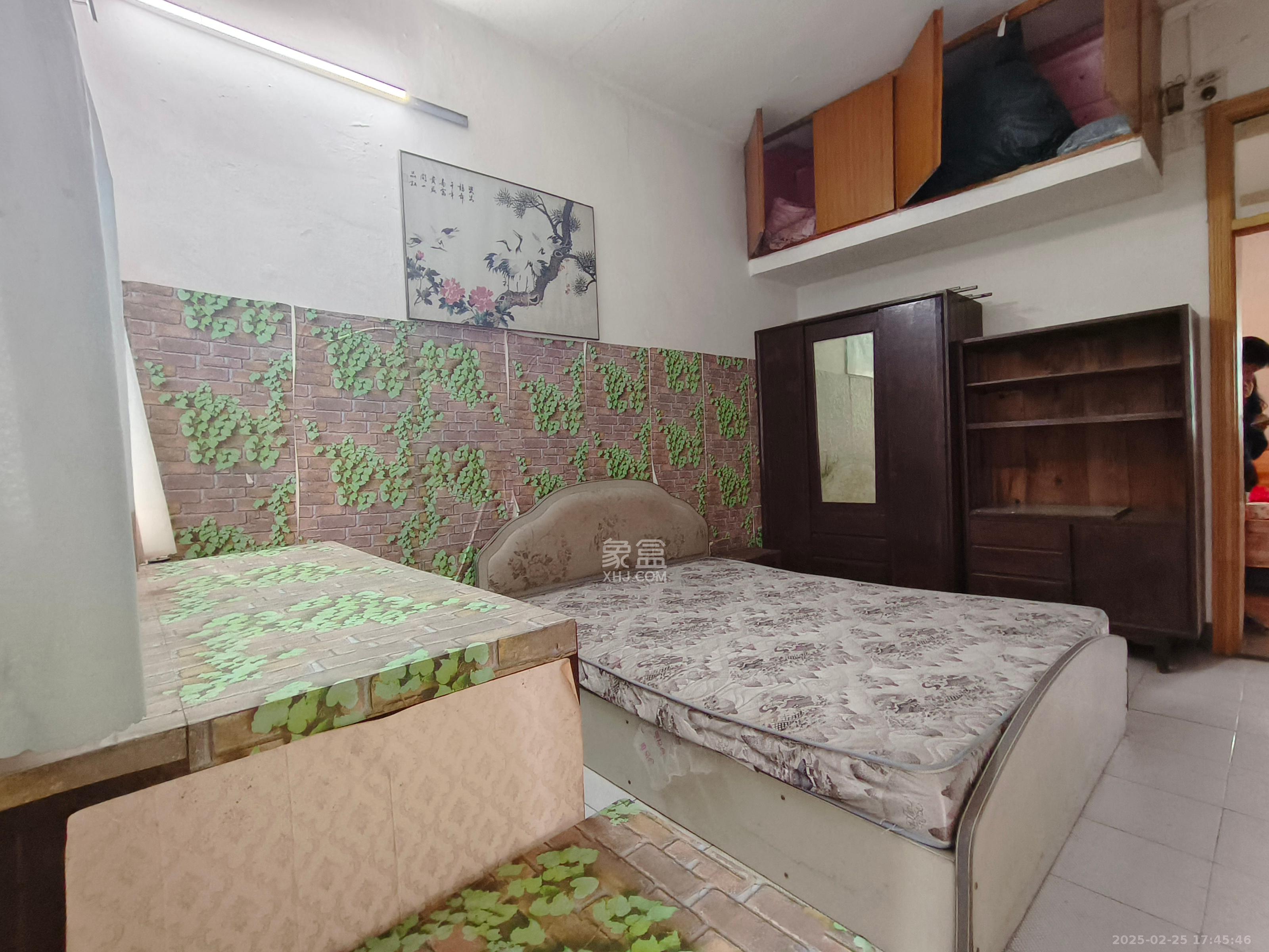 无线电信宿舍  3室2厅1卫    1800.0元/月 无线电信宿舍  3室2厅1卫    1800.0元/月室内图