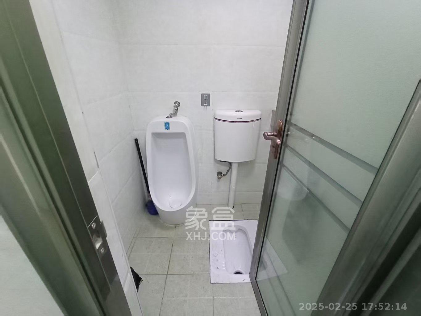 星大峰汇商务楼 3室2厅1卫 7300.0元/月 星大峰汇商务楼 3室2厅1卫 7300.0元/月室内图