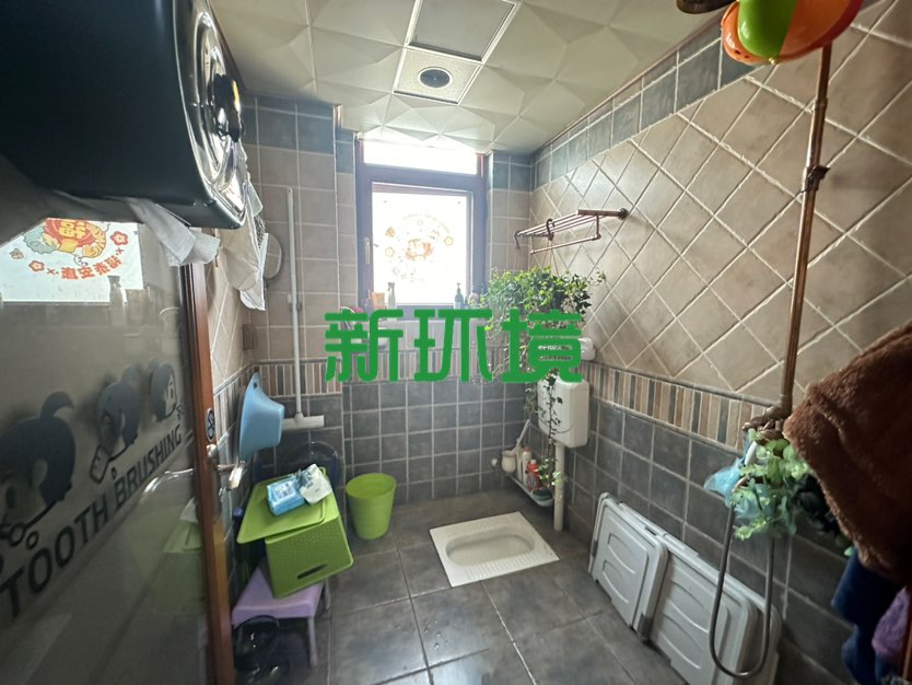 华都国际花园 4室2厅2卫 135.8万 华都国际花园 4室2厅2卫 135.8万客厅