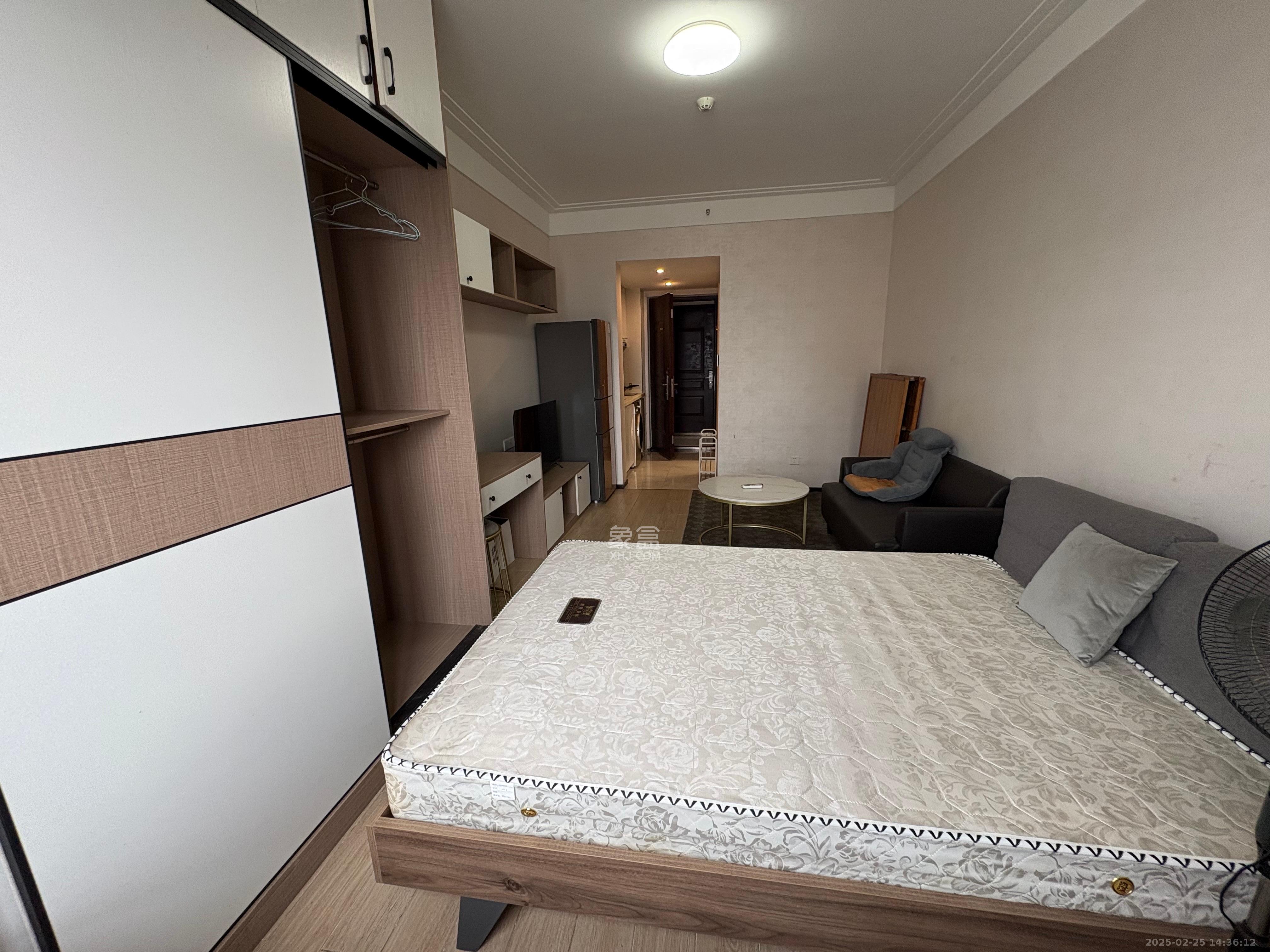 中海国际二期 1室1厅1卫 1300.0元/月 中海国际二期 1室1厅1卫 1300.0元/月室内图